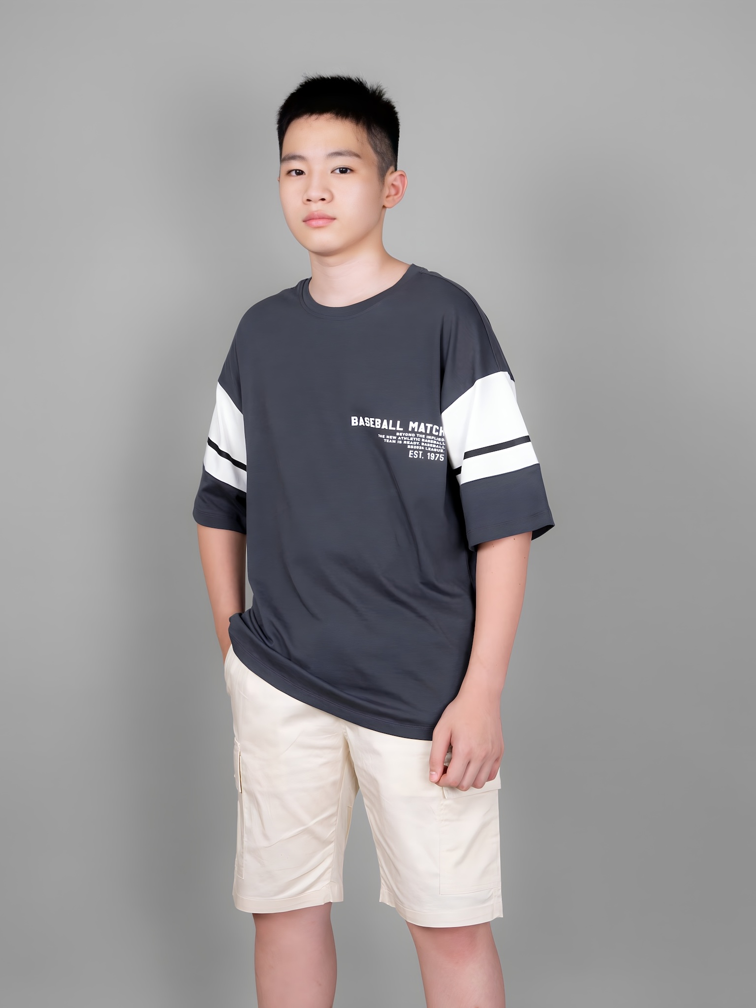 Áo phông dáng rộng ghi chì tay phố trắng_thumbnail_1