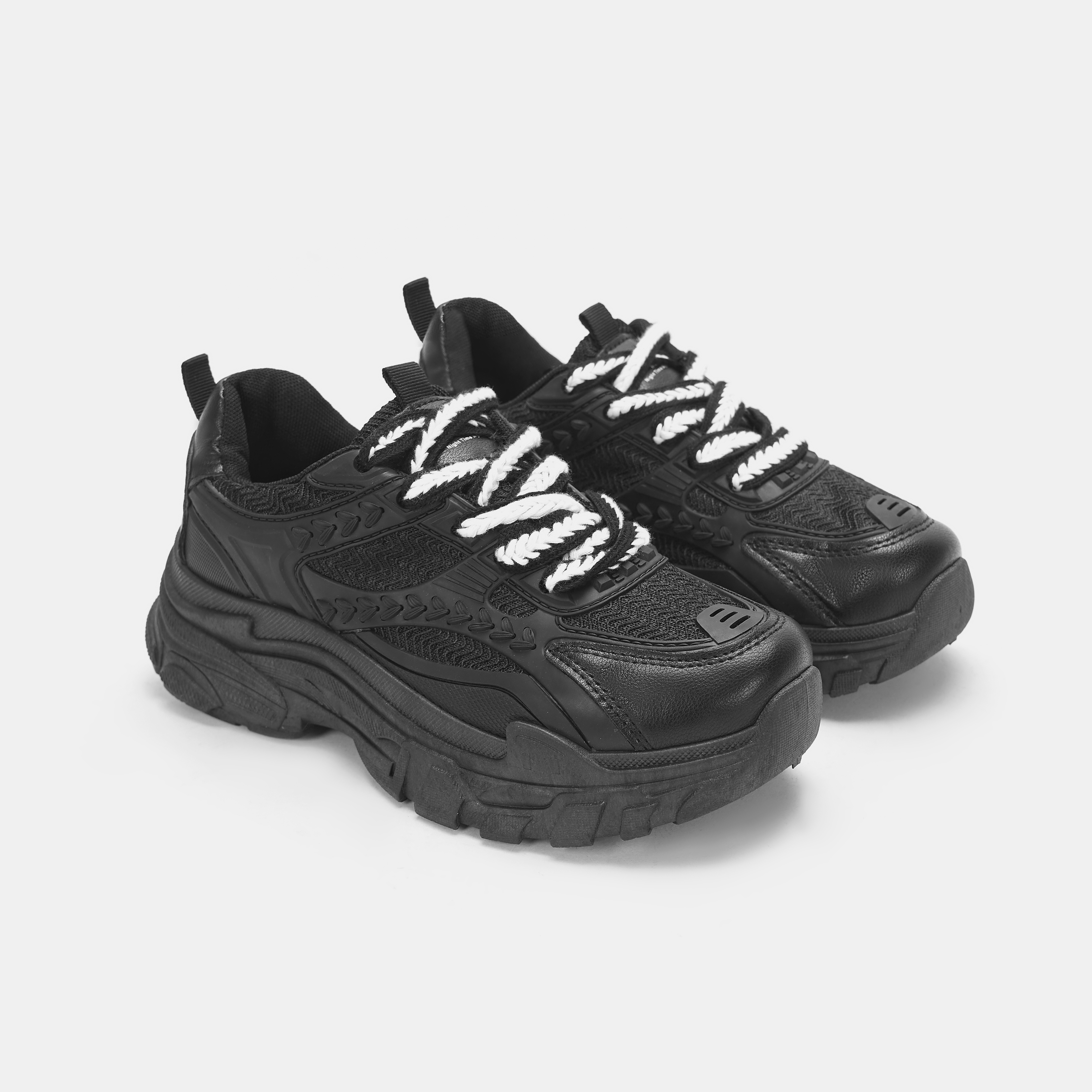 T138 -Giày Thể Thao Nữ - Kaleea