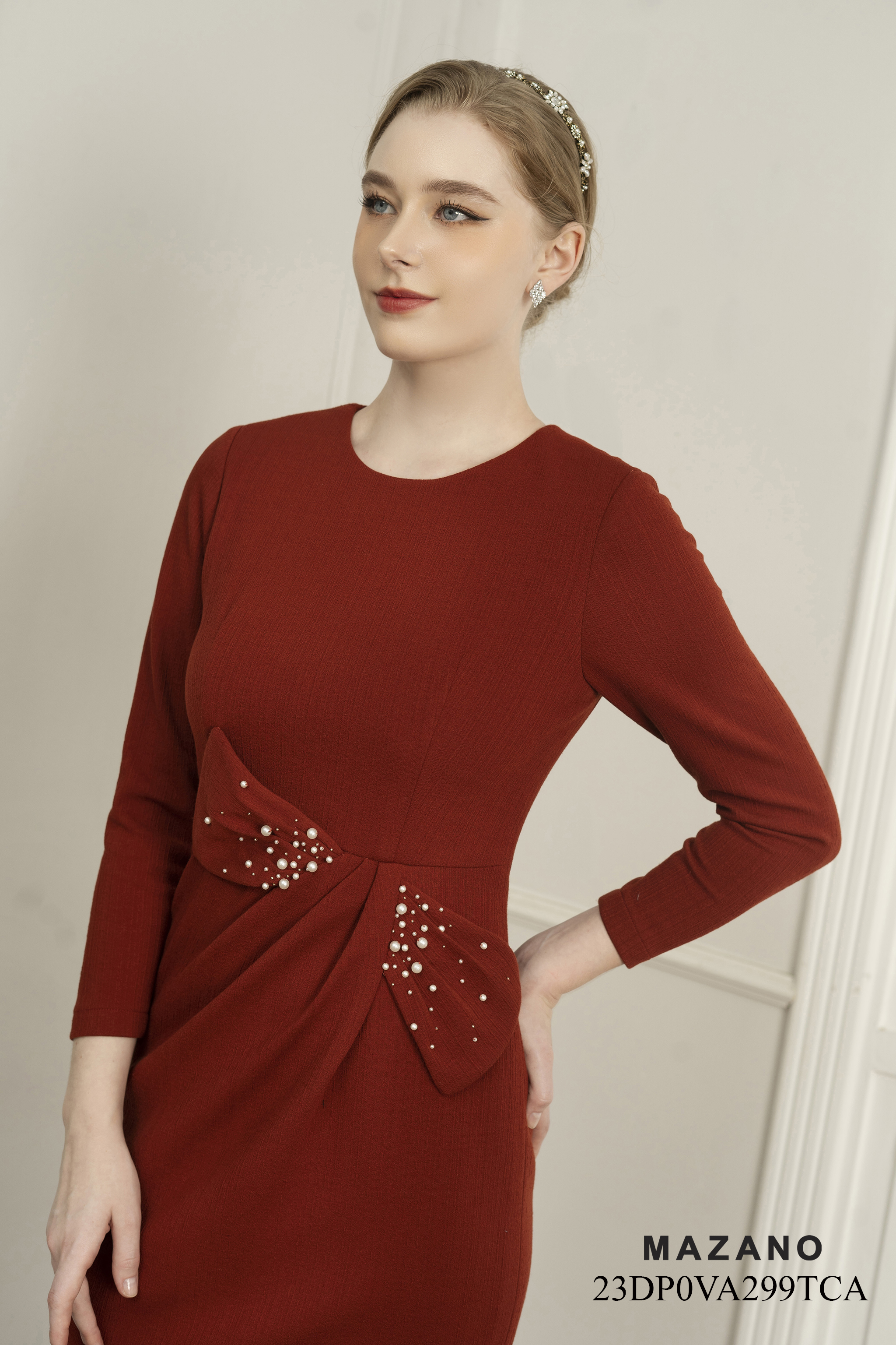 Váy Đầm ôm Vải len Eo cách điệu nơ đính đá Cổ tròn Tay dài Dài đến bắp chân_thumbnail_2