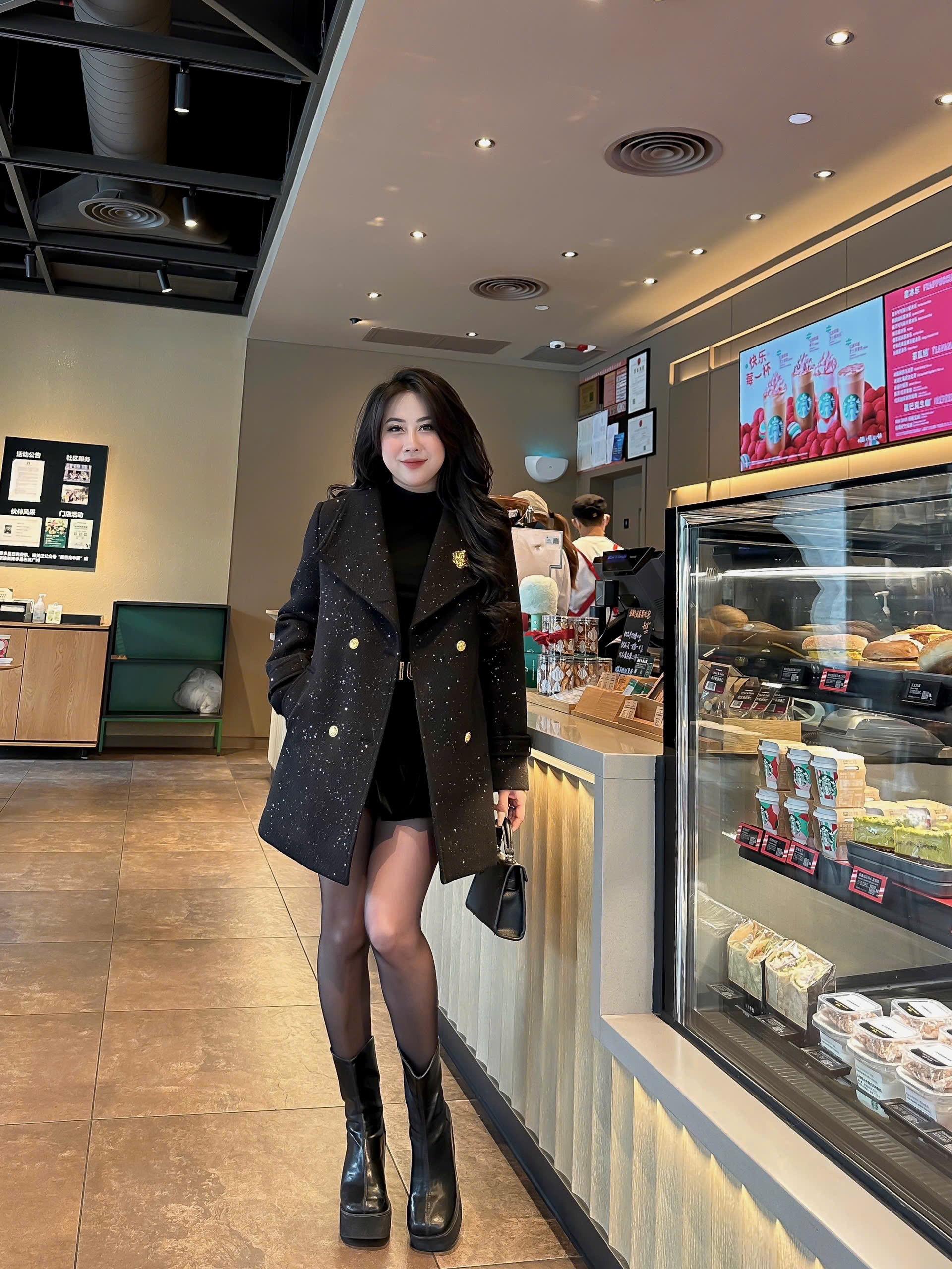 Áo mangto hoa trà ngắn - V26