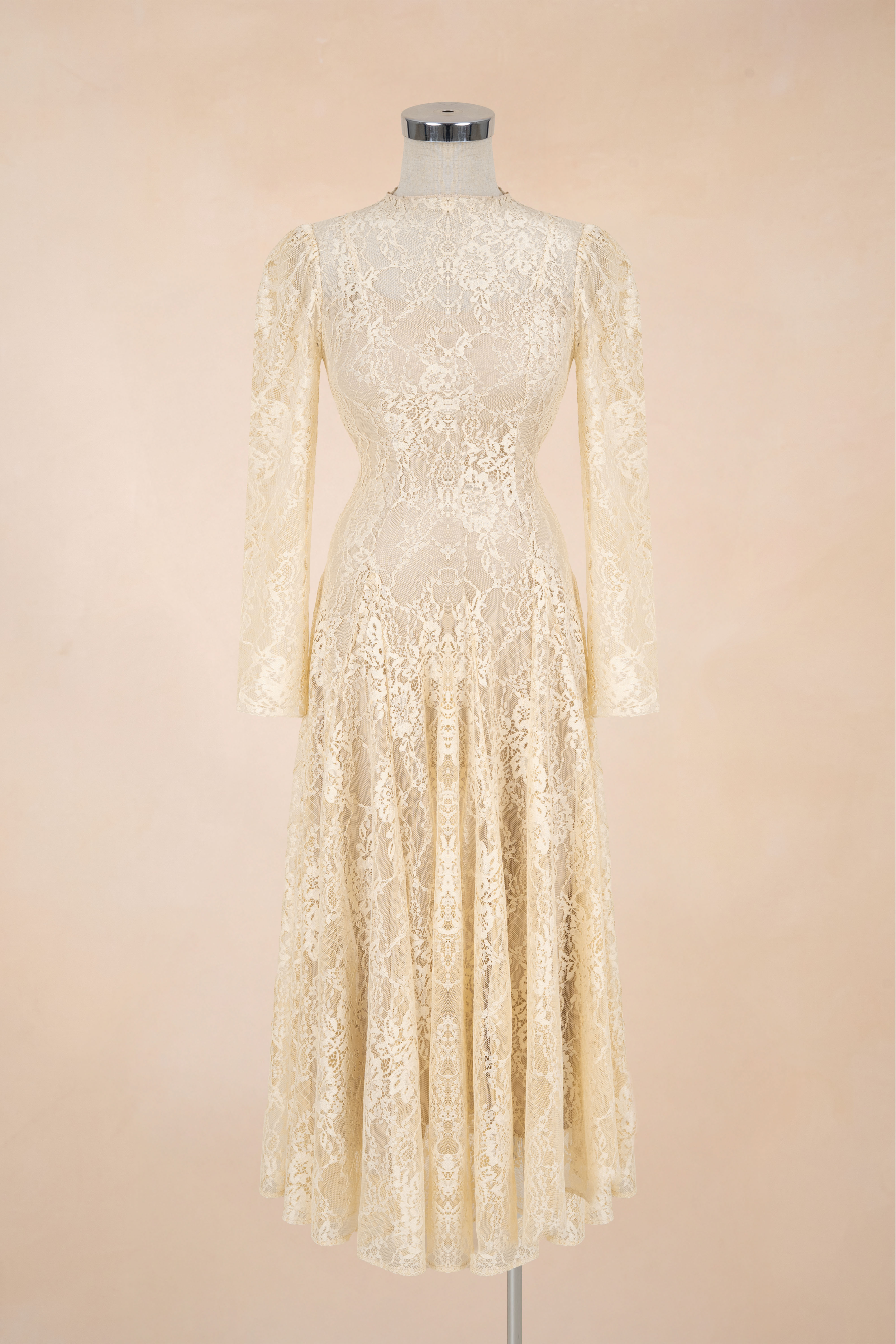 Đầm Xoè Ren Hoa Cổ Cao Tay Dài