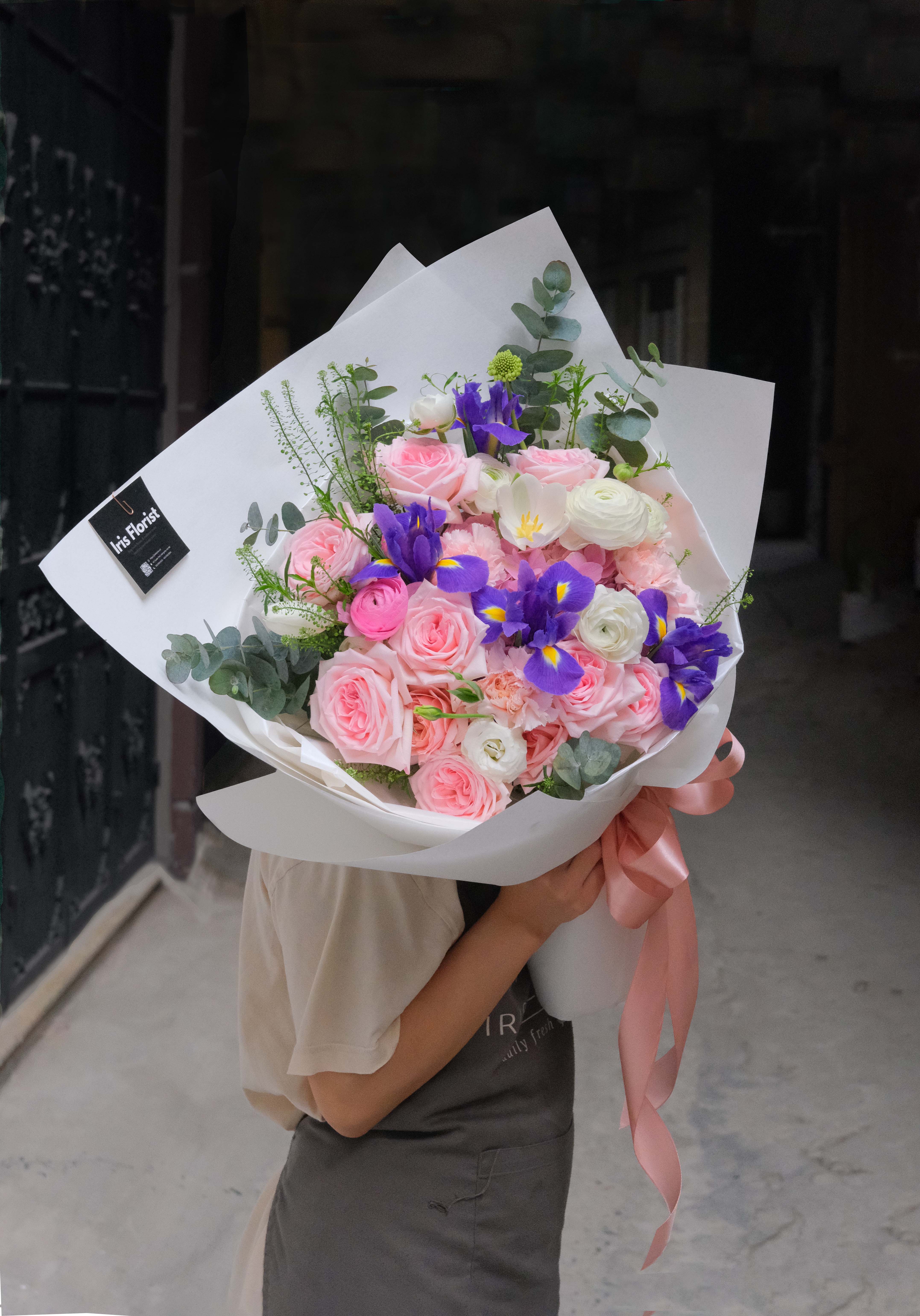 Bó hoa tone hồng mix Diên vỹ