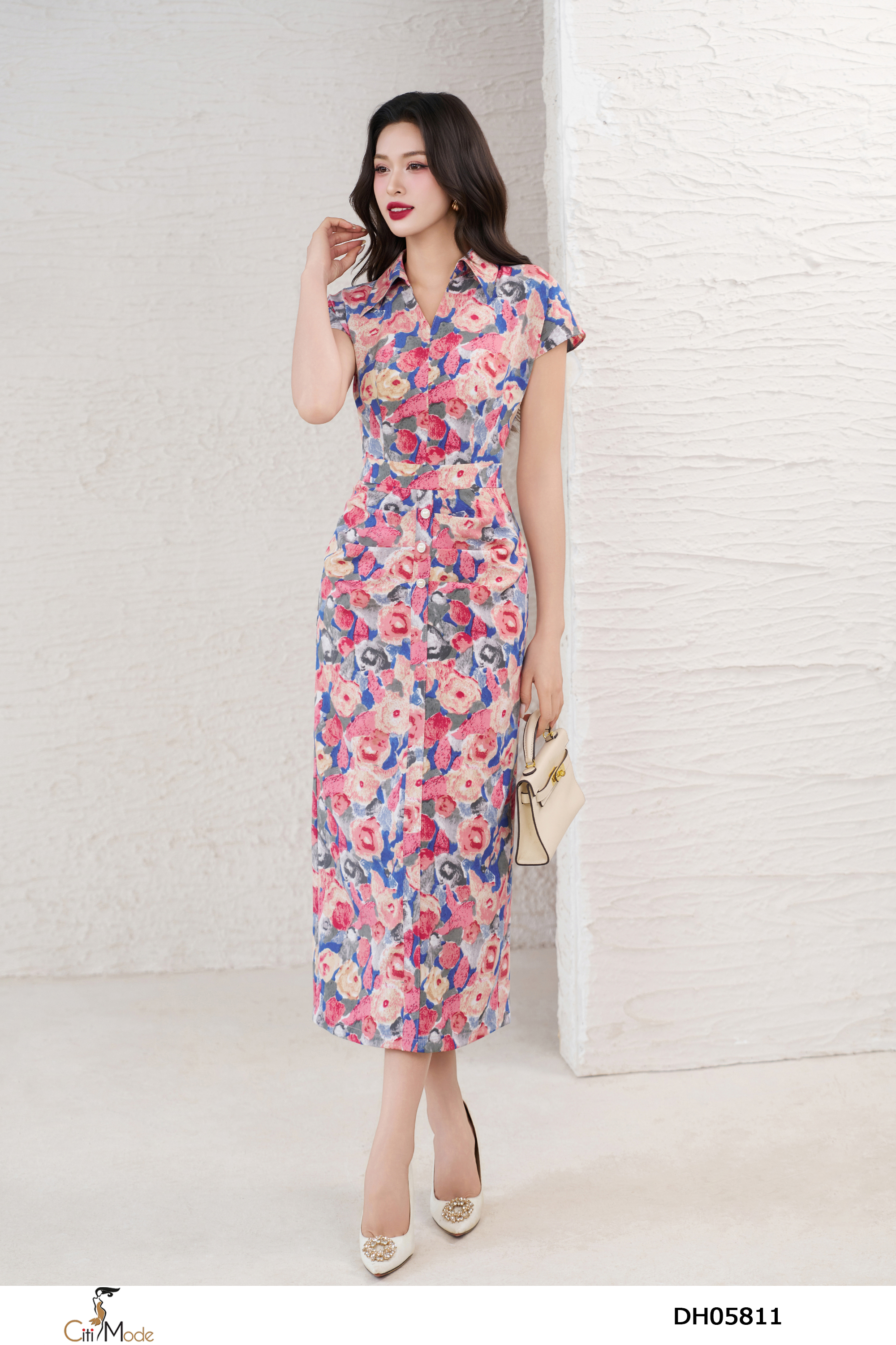 Đầm ôm hoa nổi 3D tay cọc cổ đức