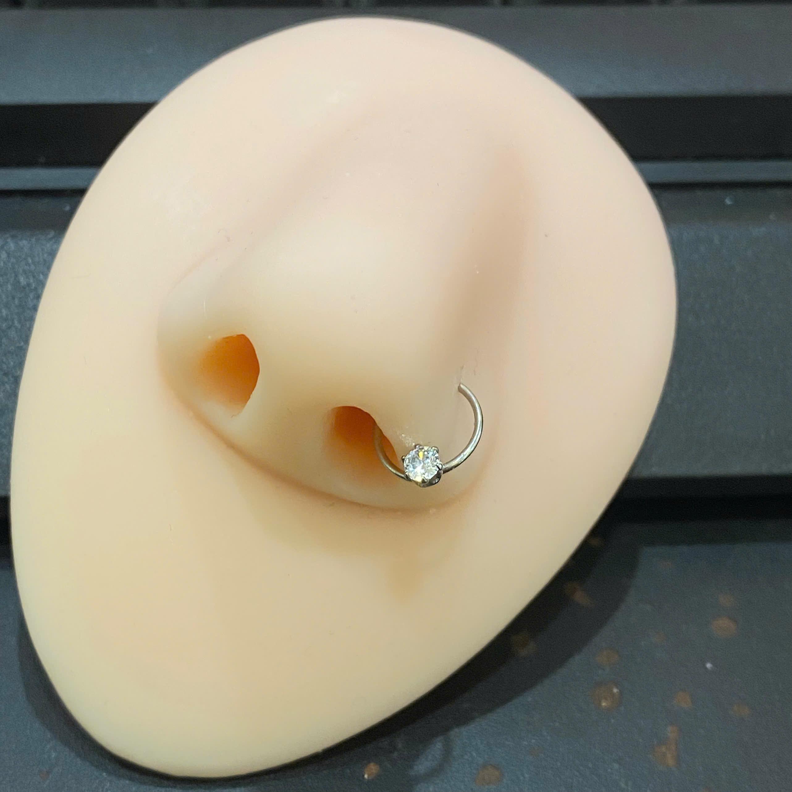 Vòng 1 đá size 6 bẻ._thumbnail_2