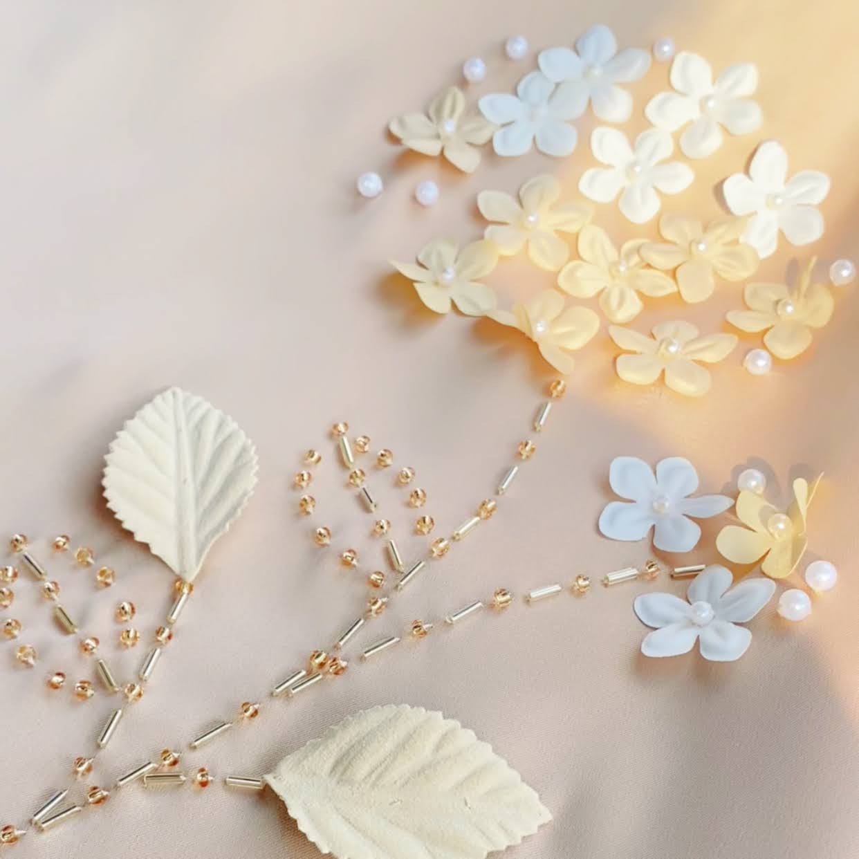 GUMOM - Áo Kiểu Trung Niên U50 U60 Cao Cấp Cổ Tròn Tay Lỡ Thêu Hoa Đính Nút Sang Trọng Cho Nữ - Women Nhung Kem Xanh Nho Tua Rua Top Voi_thumbnail_5