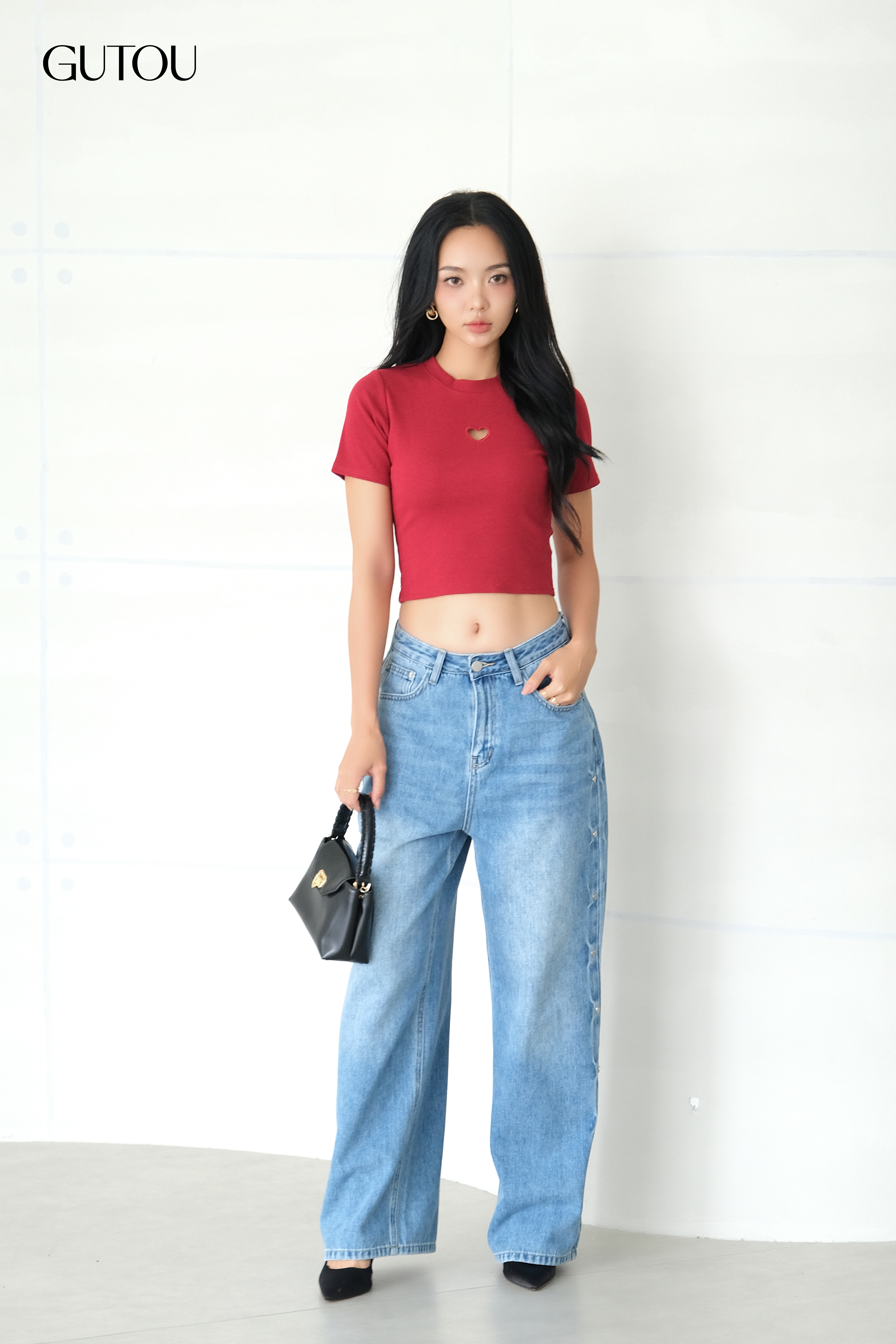 [GUTOU] Áo Thun Cổ Tròn Cutout Trái Tim_thumbnail_8