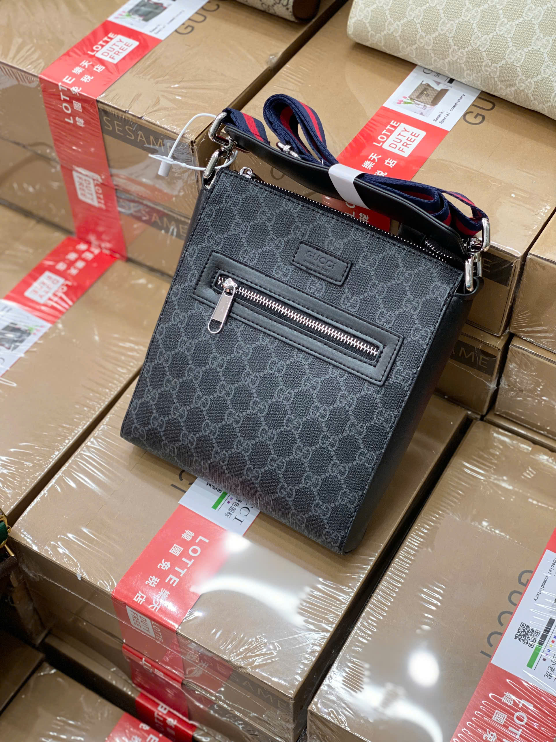 Túi Đeo Chéo Gucci GG Supreme Messenger Bag_thumbnail_20