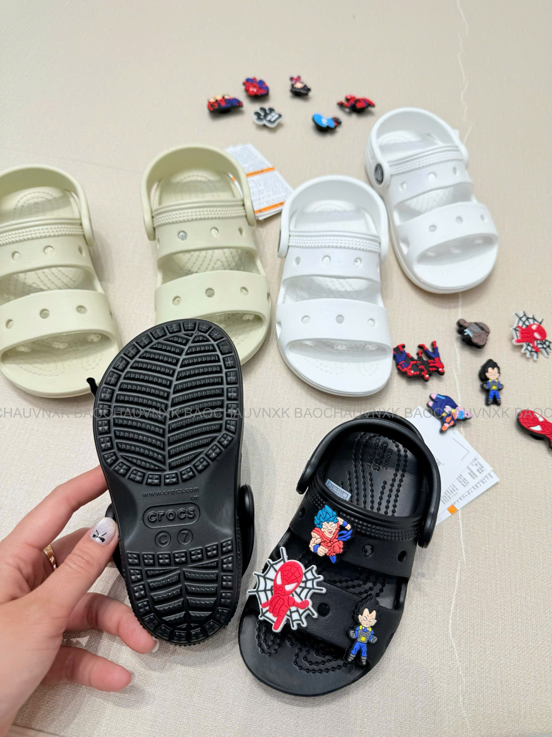 SALE S814  SANDAL  BÉ 3 MÀU (TẶNG 6 CHARM)_thumbnail_9