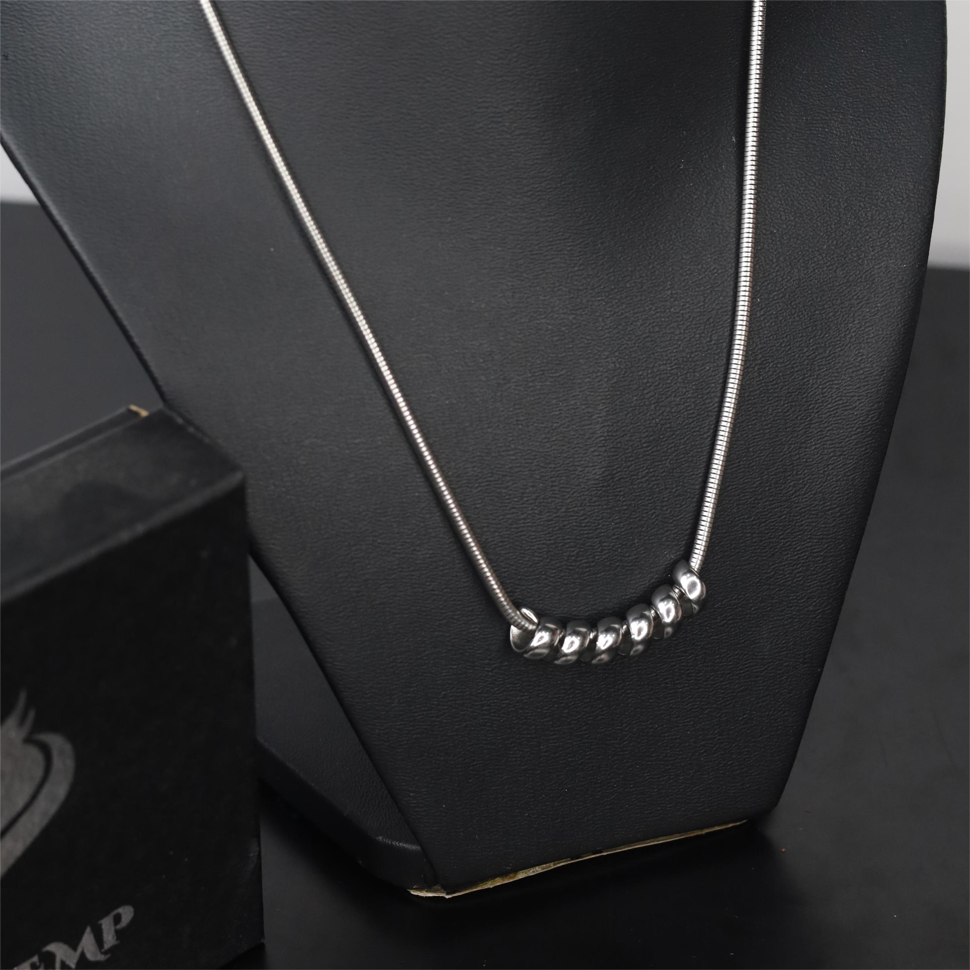 Vòng cổ titan xoắn_thumbnail_1