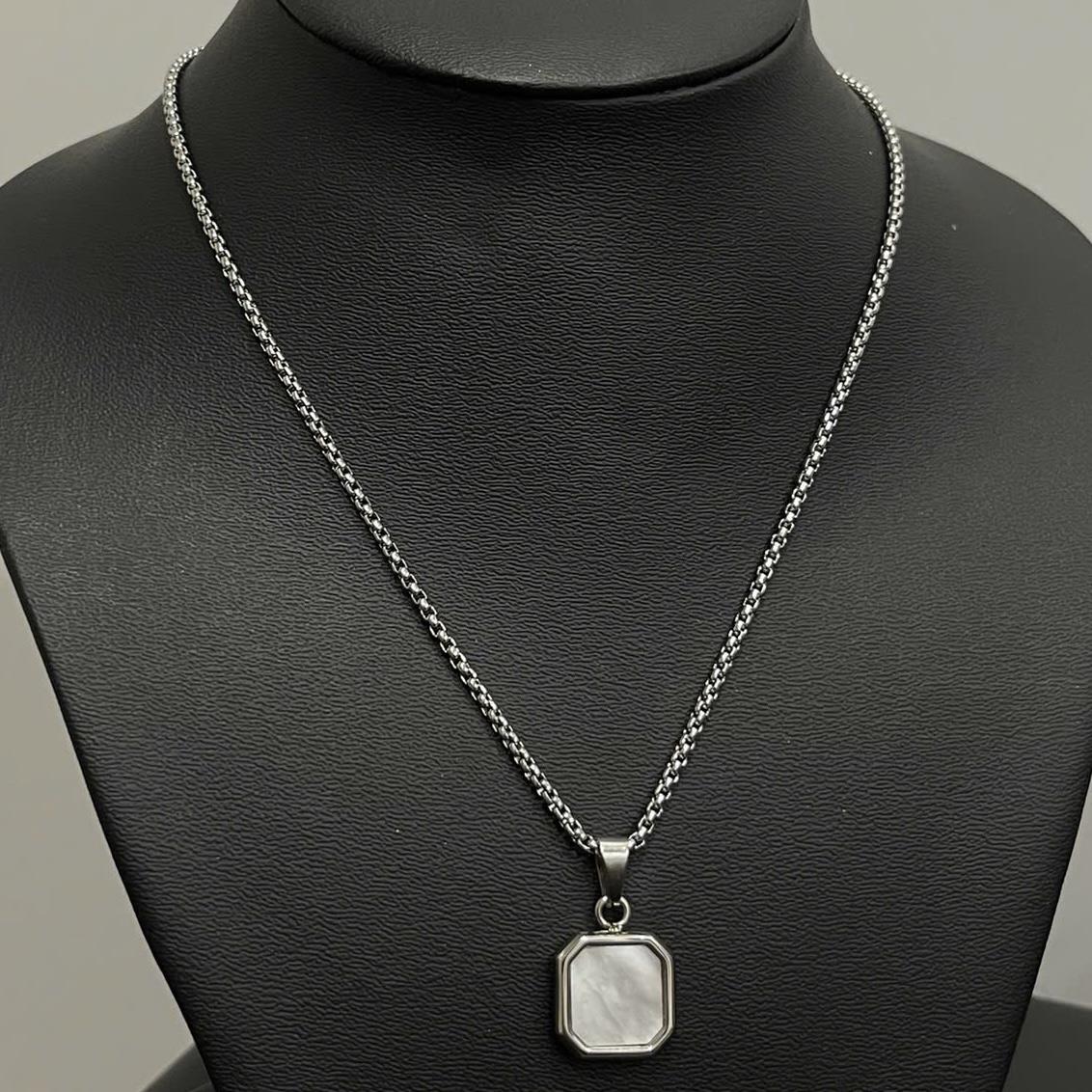 vòng cổ titan xích bi charm mặt vuông đá mắt hổ tráng men xà cừ 