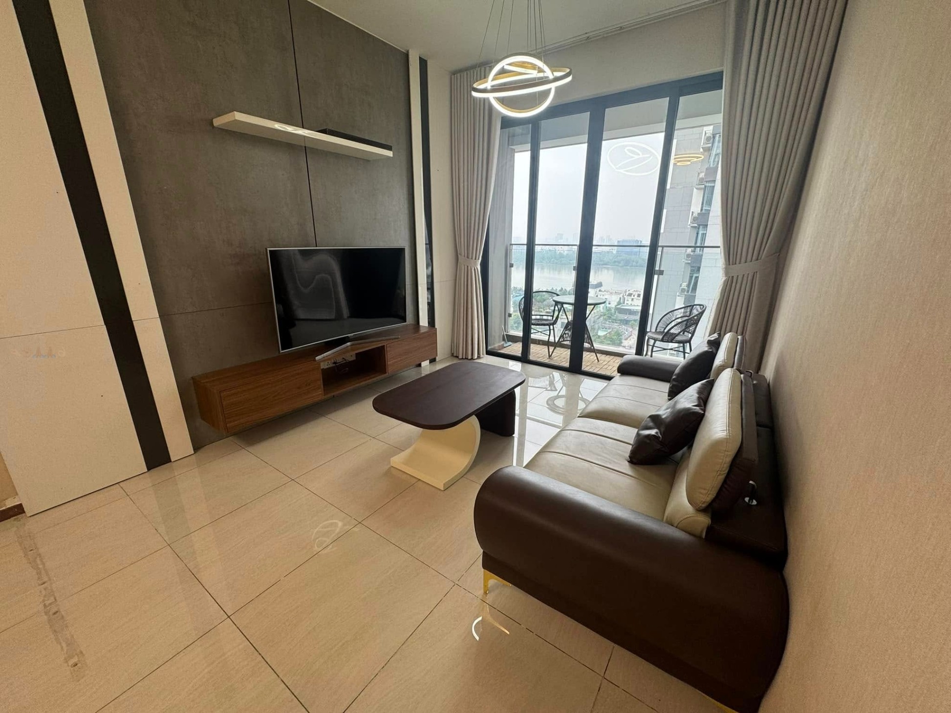 Cho thuê căn hộ 2 phòng ngủ One Verandah - View sông SG, ban công TN, nhà đang sẵn_thumbnail_5