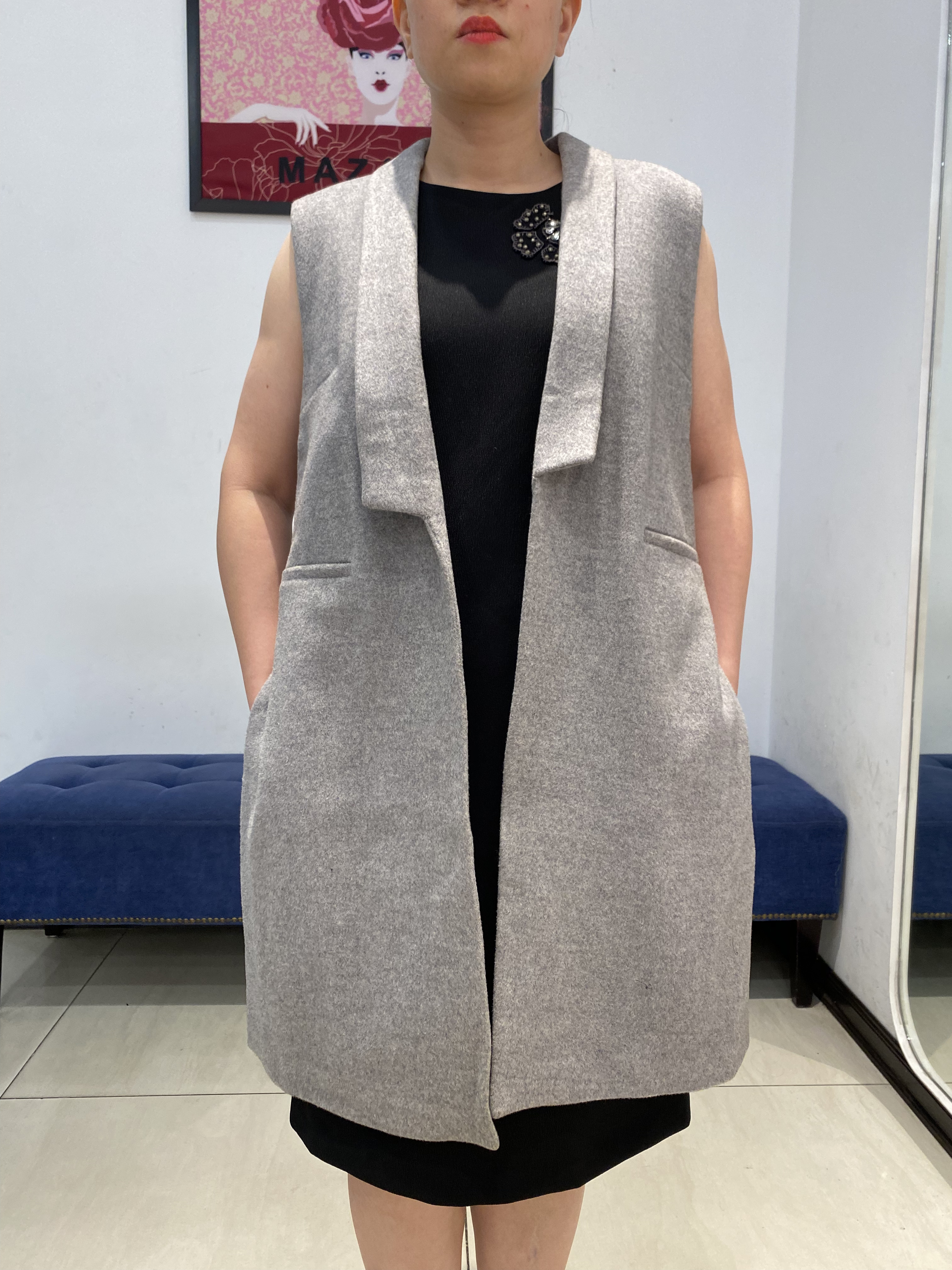 Áo Blazer xám sát tay cổ cách điệu