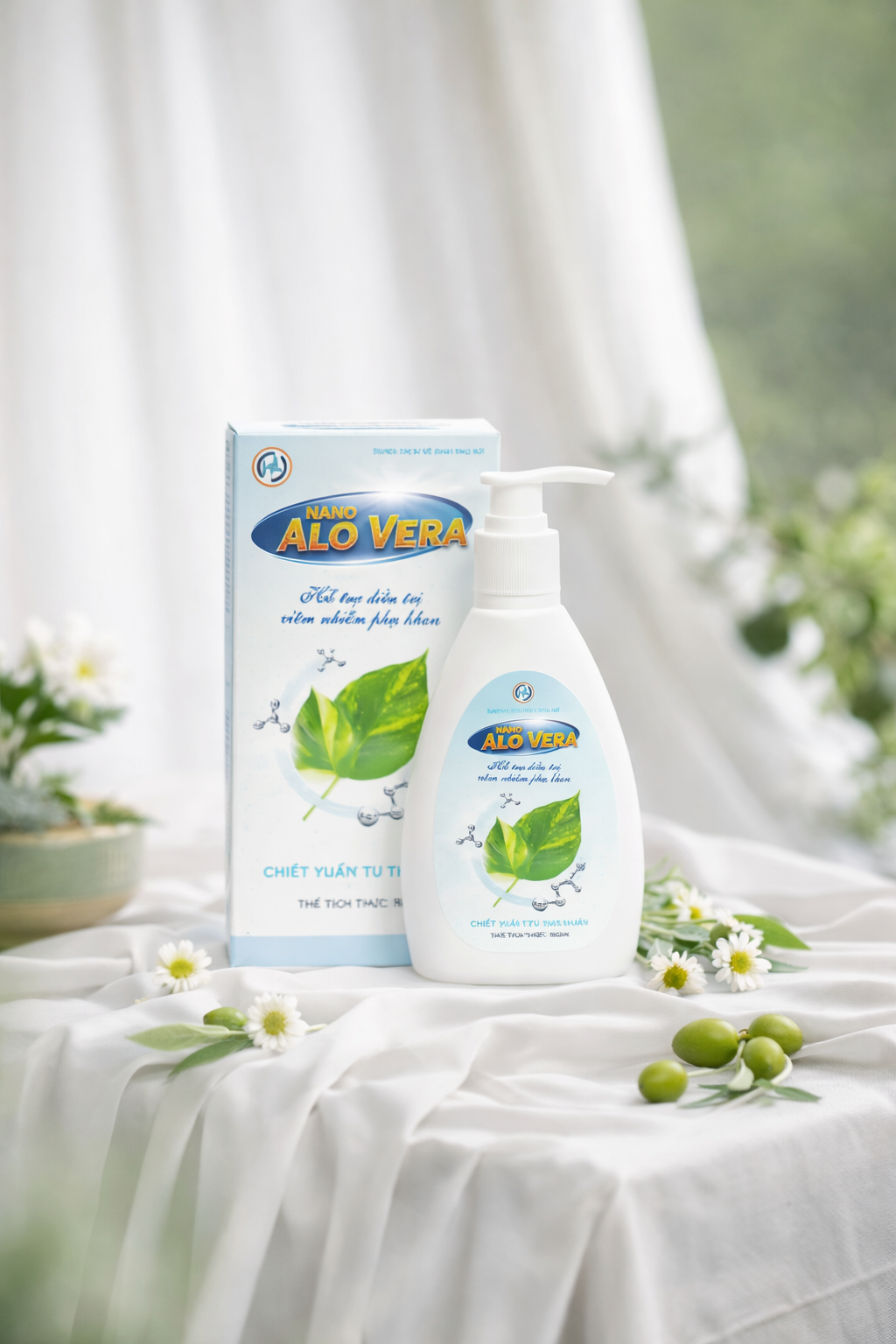 Dung dịch vệ sinh phụ nữ Nano Alo Vera (150ml)