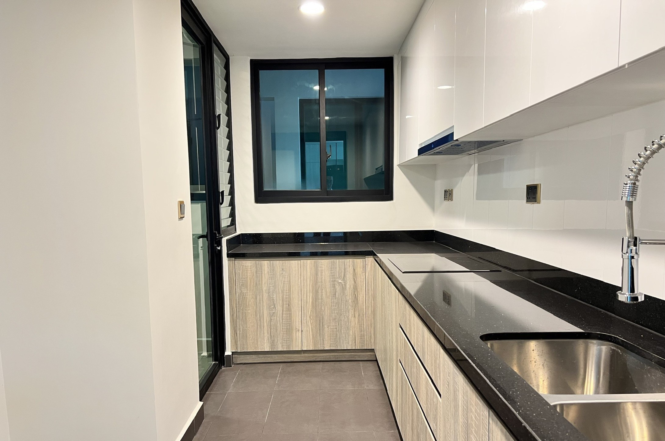 Chuyên cho thuê căn hộ 2PN giá rẻ, chỉ từ 18 triệu/tháng tại Feliz En Vista_thumbnail_1