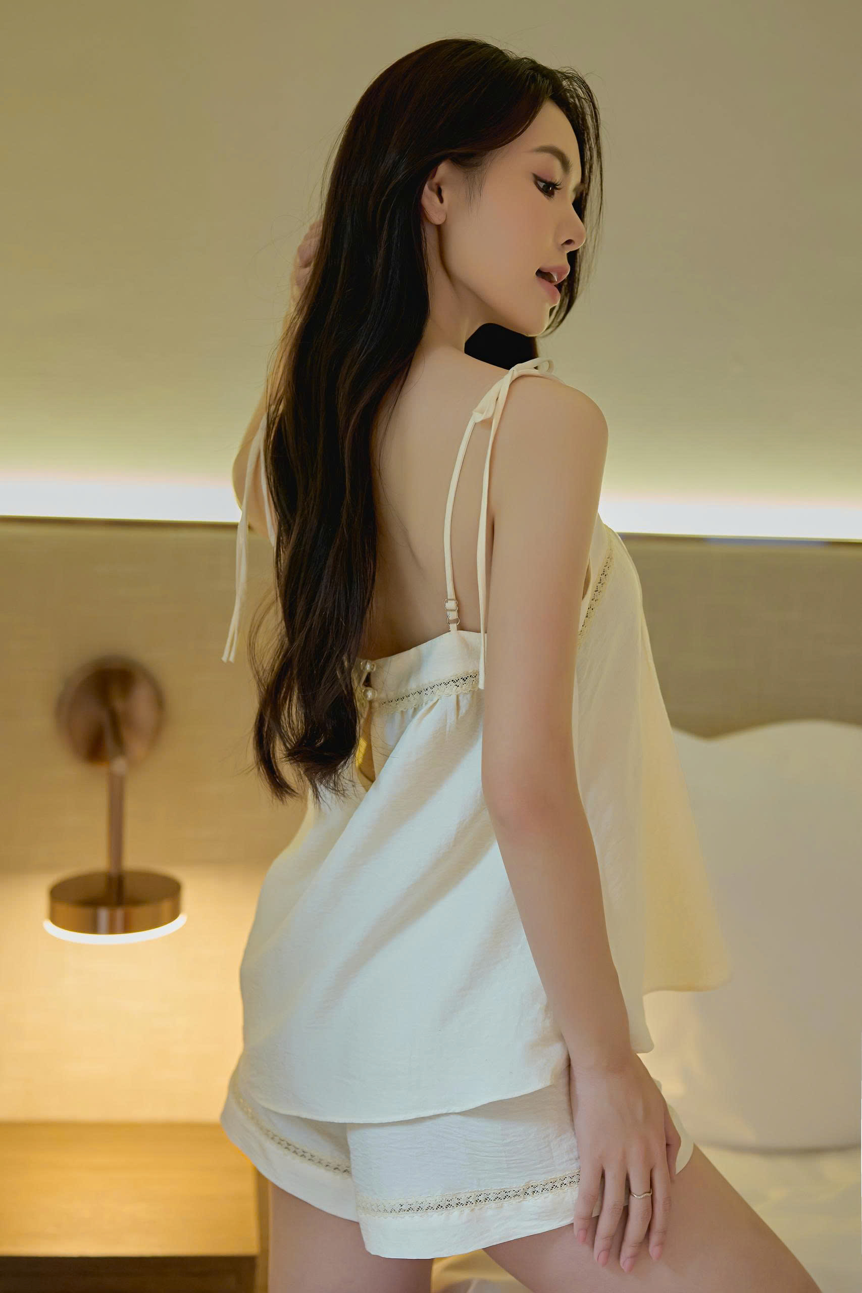 Bộ đũi tằm áo 2 dây, quần cộc BN626_thumbnail_2