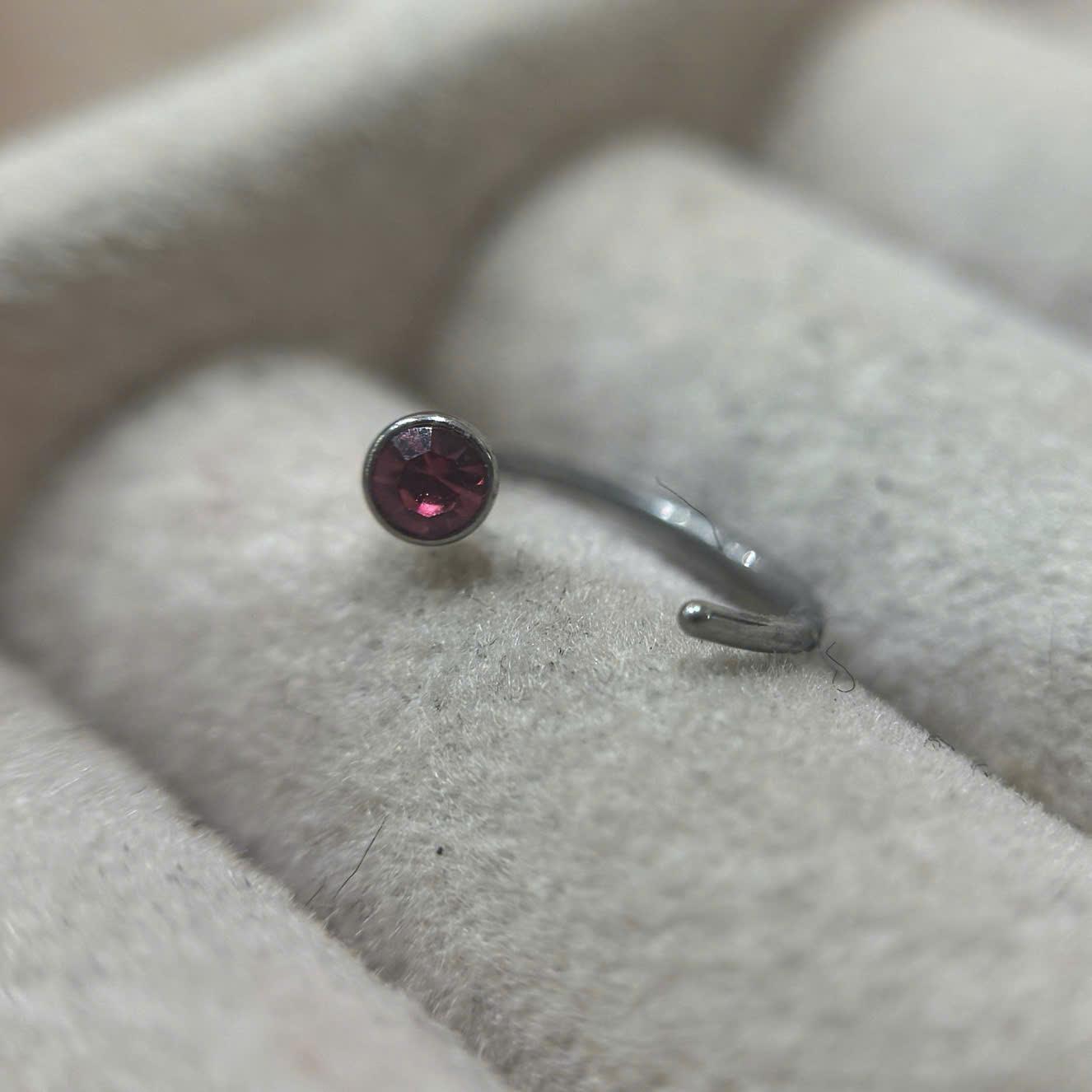 Vòng bẻ kim cương hồng dán dành cho mũi._thumbnail_2