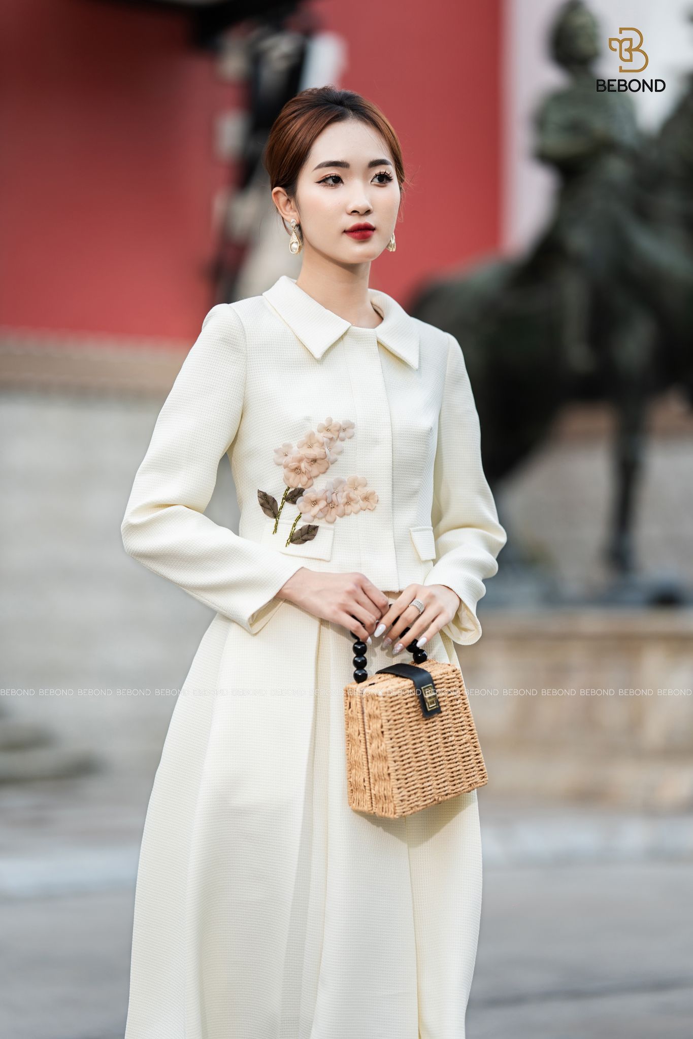 SET VEST ĐÍNH HOA MÀU TRẮNG- DARRY SET_thumbnail_1