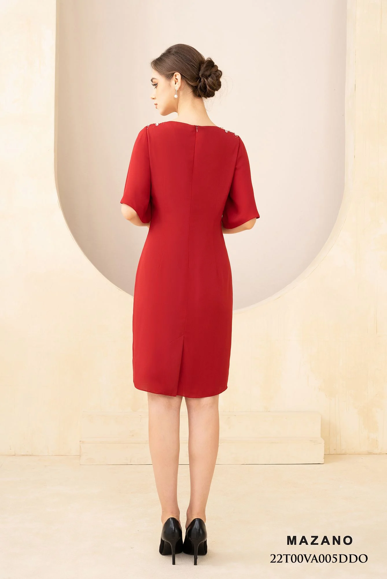 Đầm suông đỏ tay rủ vai đính đá_thumbnail_2