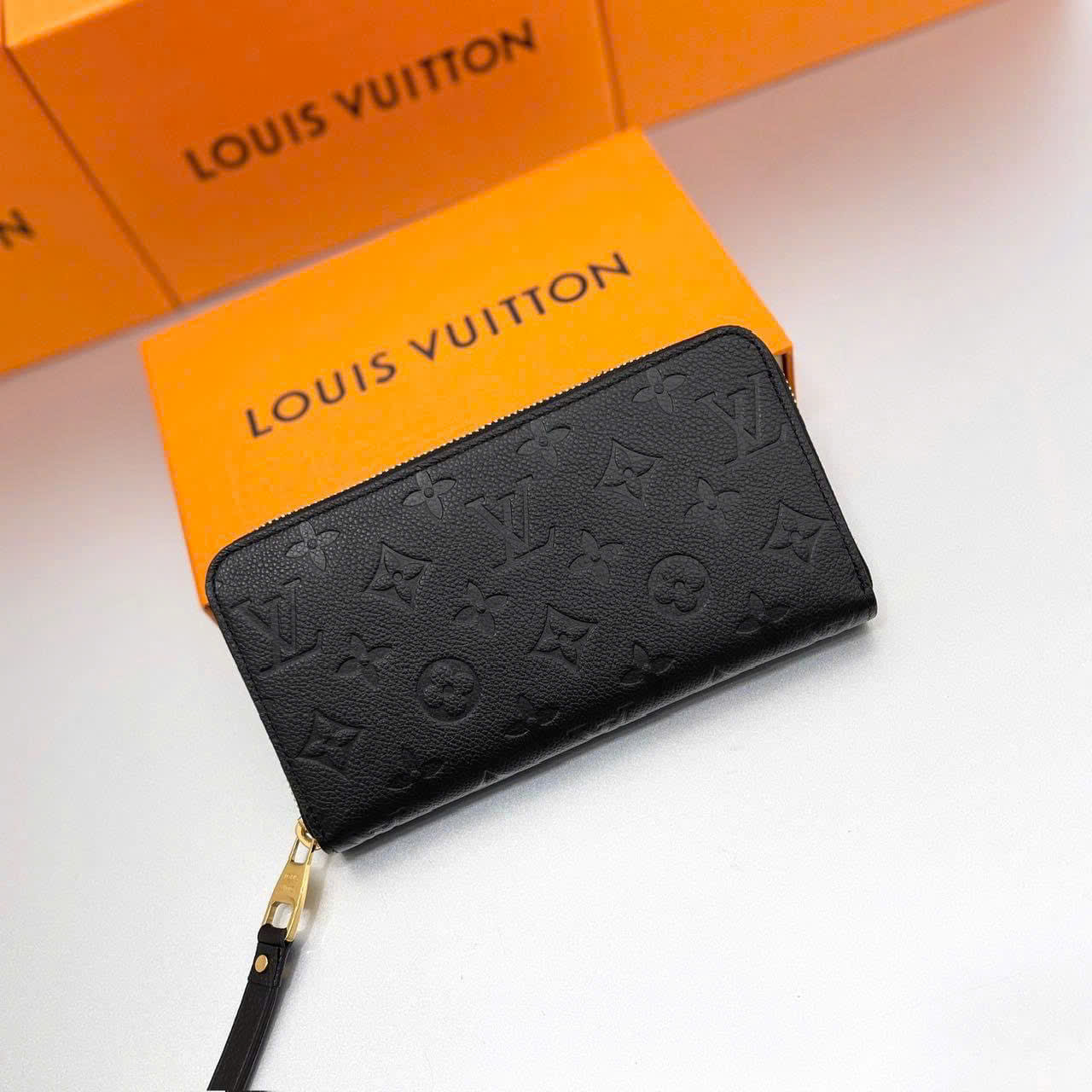 Ví nam cầm tay LV Zippy_thumbnail_3