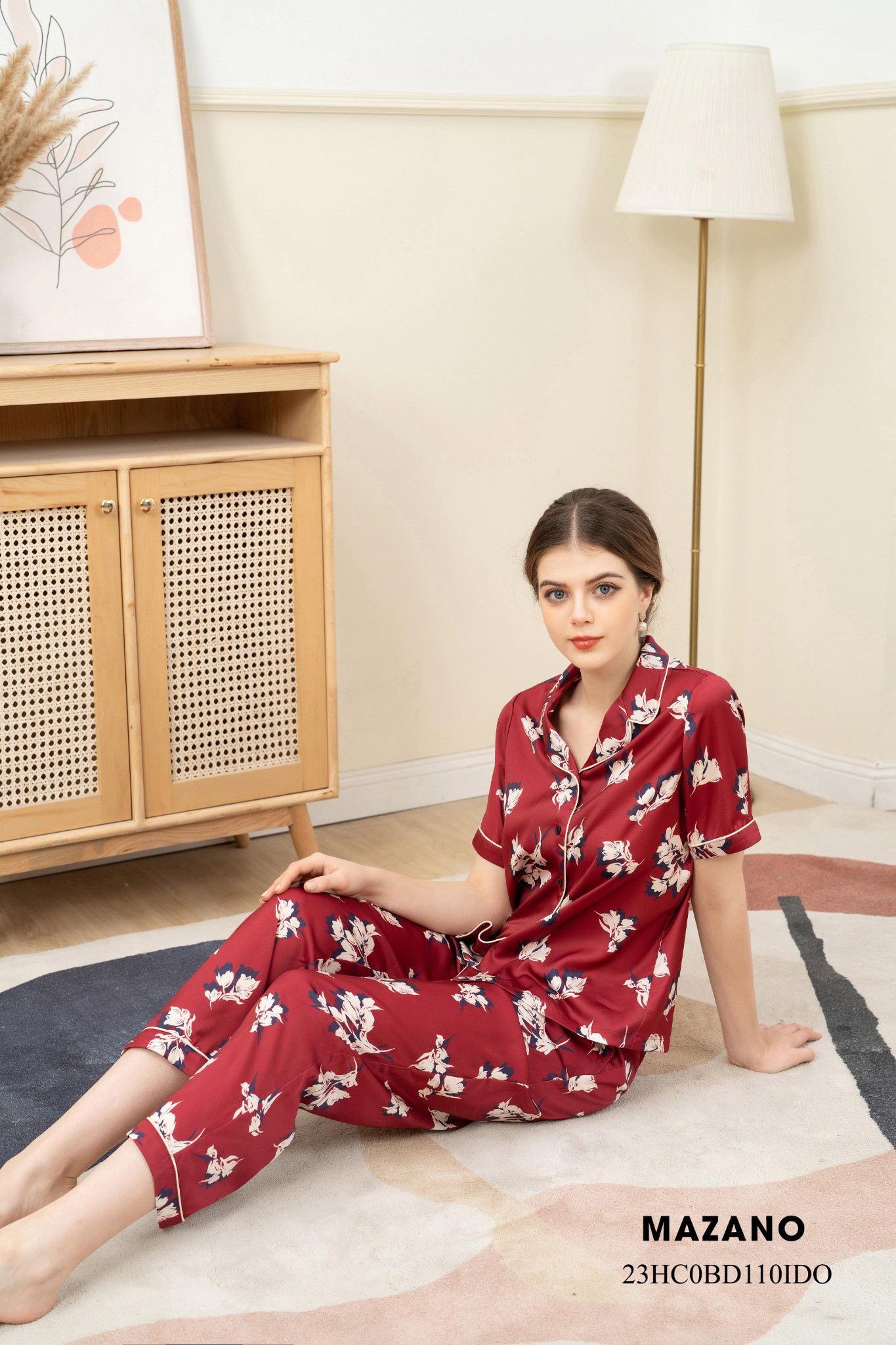 Bộ đồ mặc nhà lụa đỏ in họa tiết_thumbnail_2