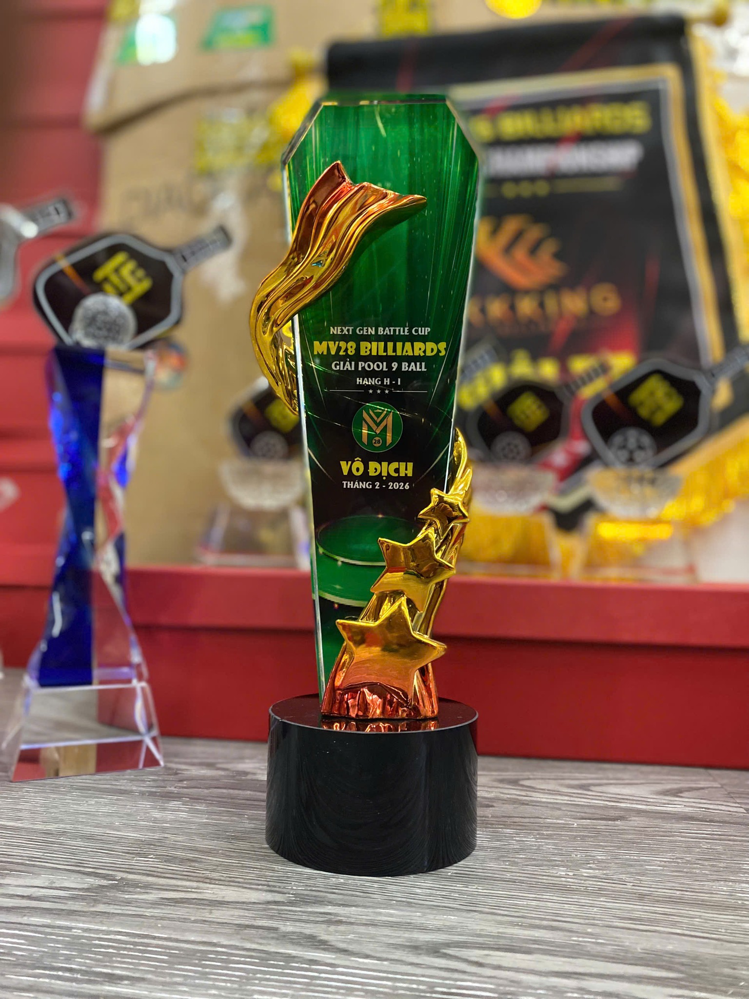 Cúp pha lê thể thao mix kim loại _thumbnail_2