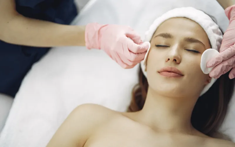 Sau khi tắm trắng da bị đen lại có đúng không