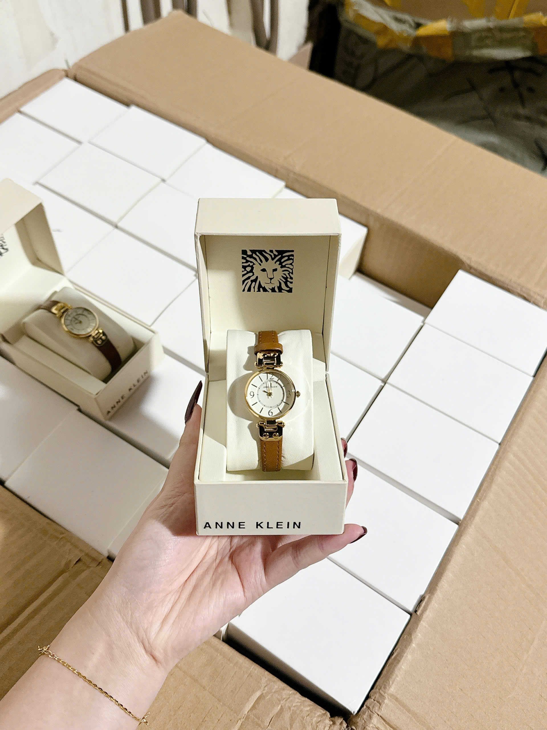 D91 ĐỒNG HỒ NỮ NÂU_thumbnail_15