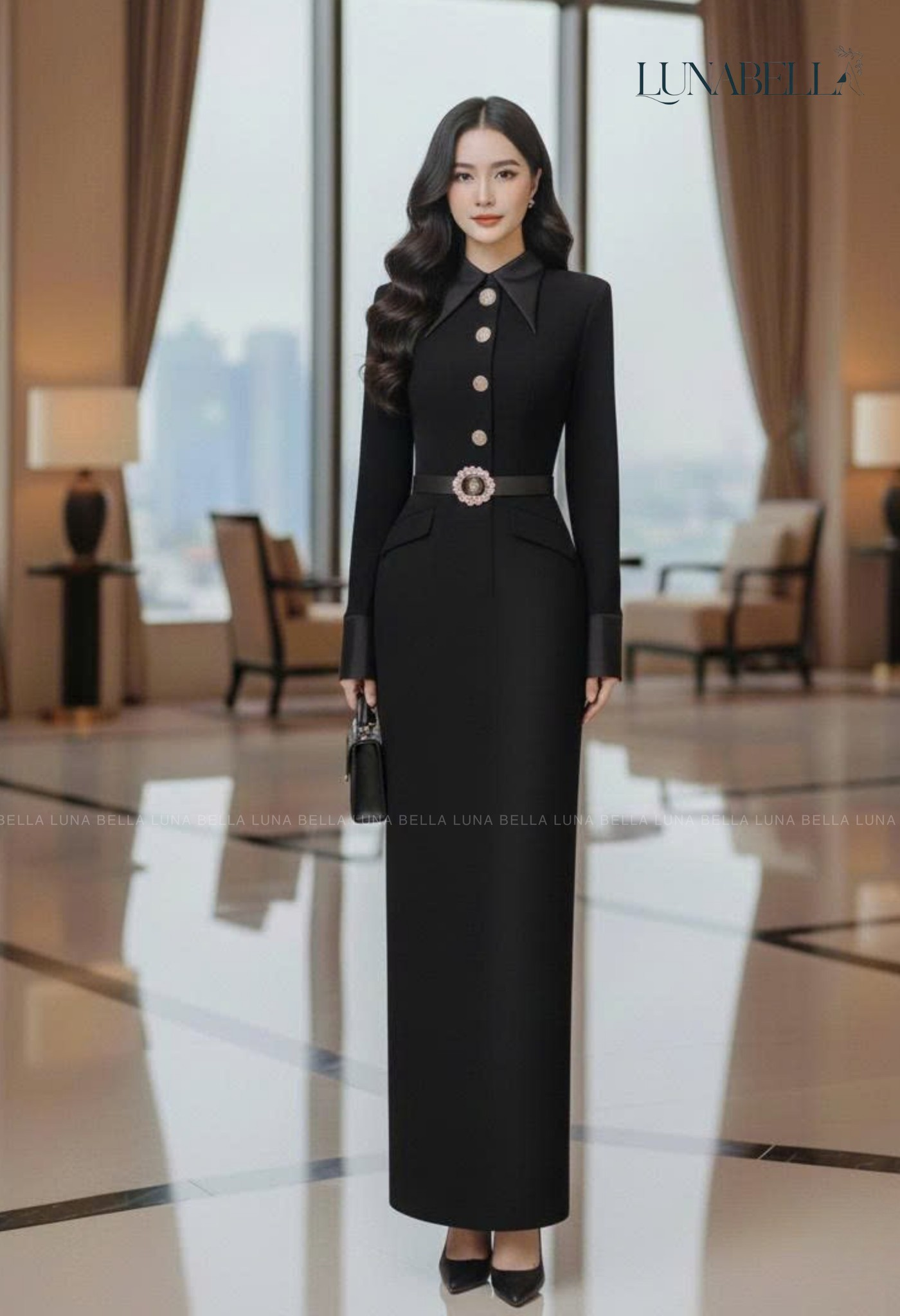 Đầm cổ vạt nhọn MAIRA màu ĐEN