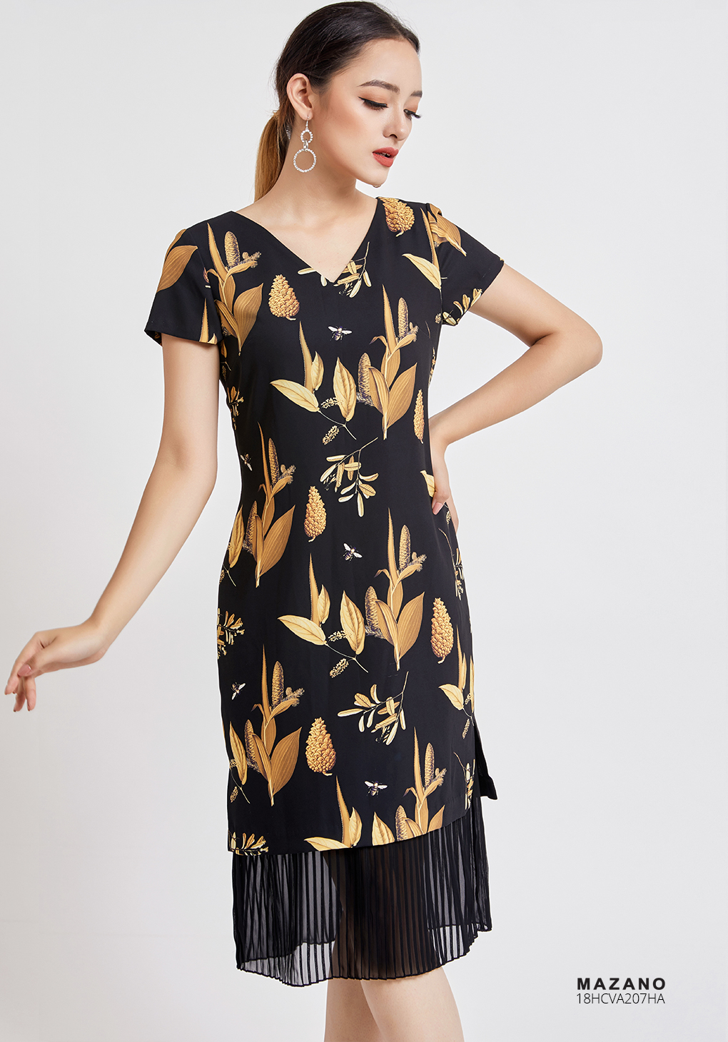 Váy đen họa tiết phối dập nhăn_thumbnail_2
