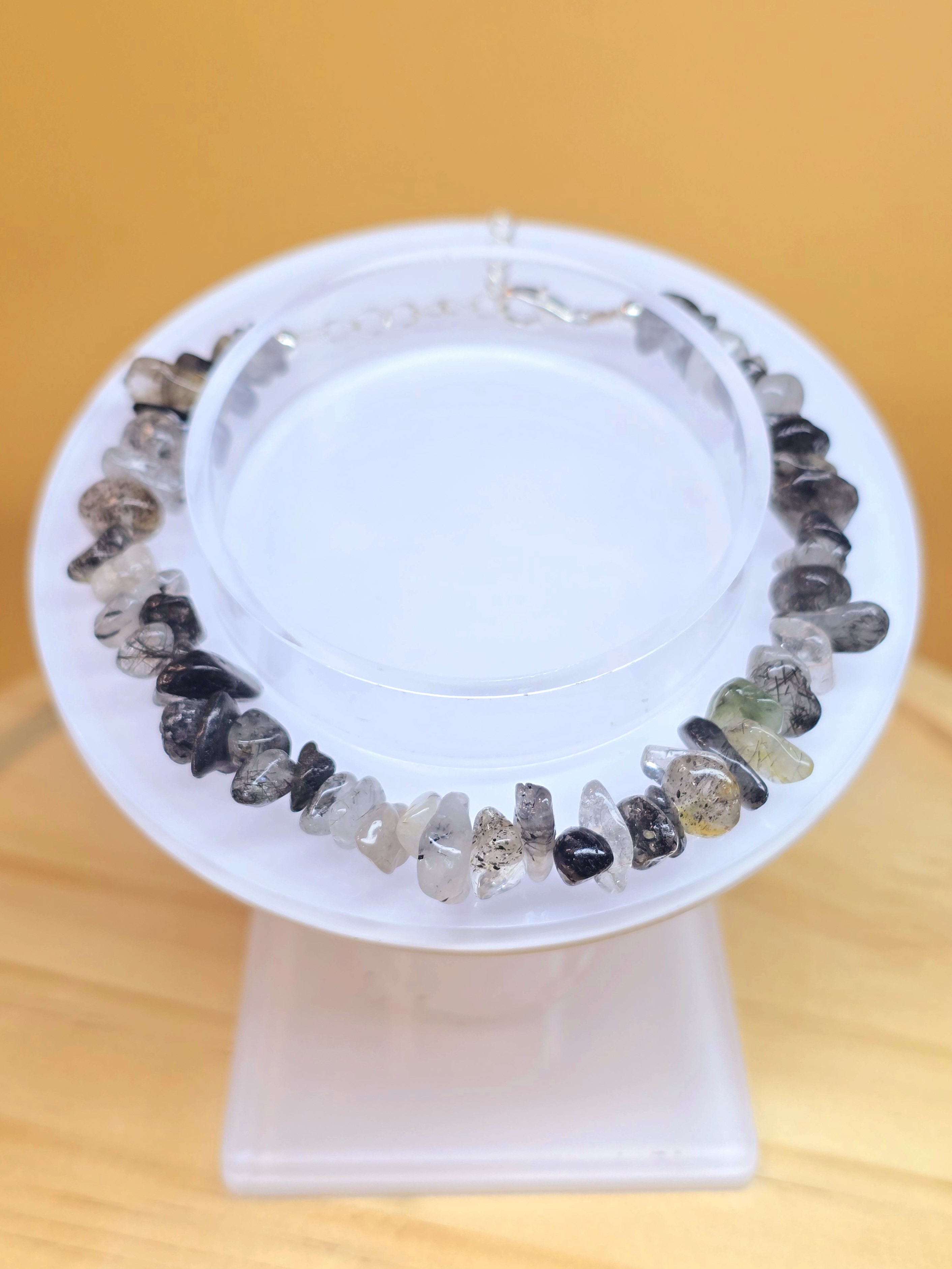 Vòng Hạt Chips Thạch Anh Tóc Đen Với Móc Khóa Hợp Kim Không Rỉ