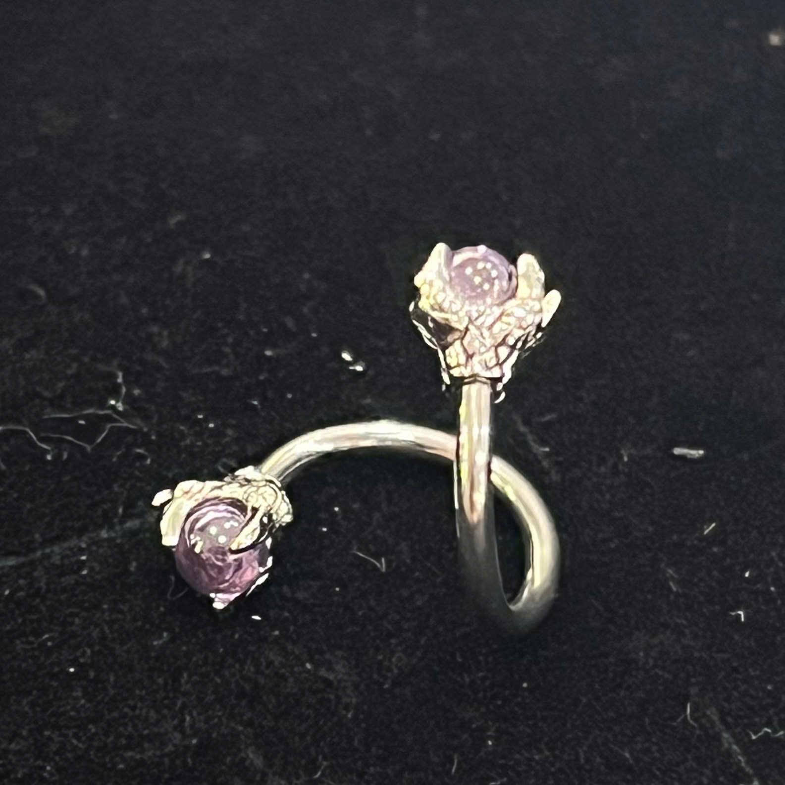 Xoắn 1 vòng ngọc tím.