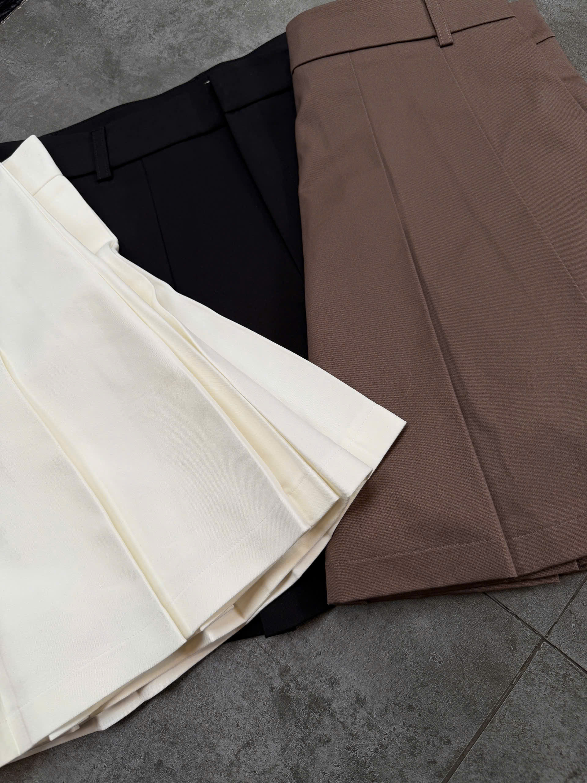 Chân váy xếp ly ( ĐEN )_thumbnail_11