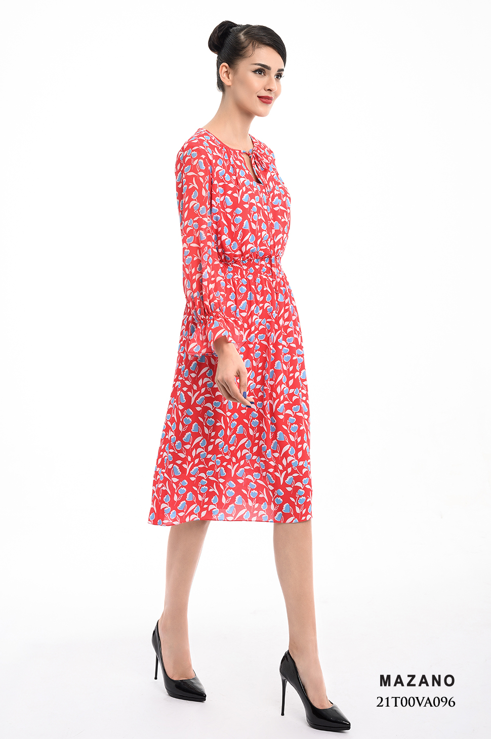 Đầm đỏ họa tiết chun eo thắt nơ cổ_thumbnail_1