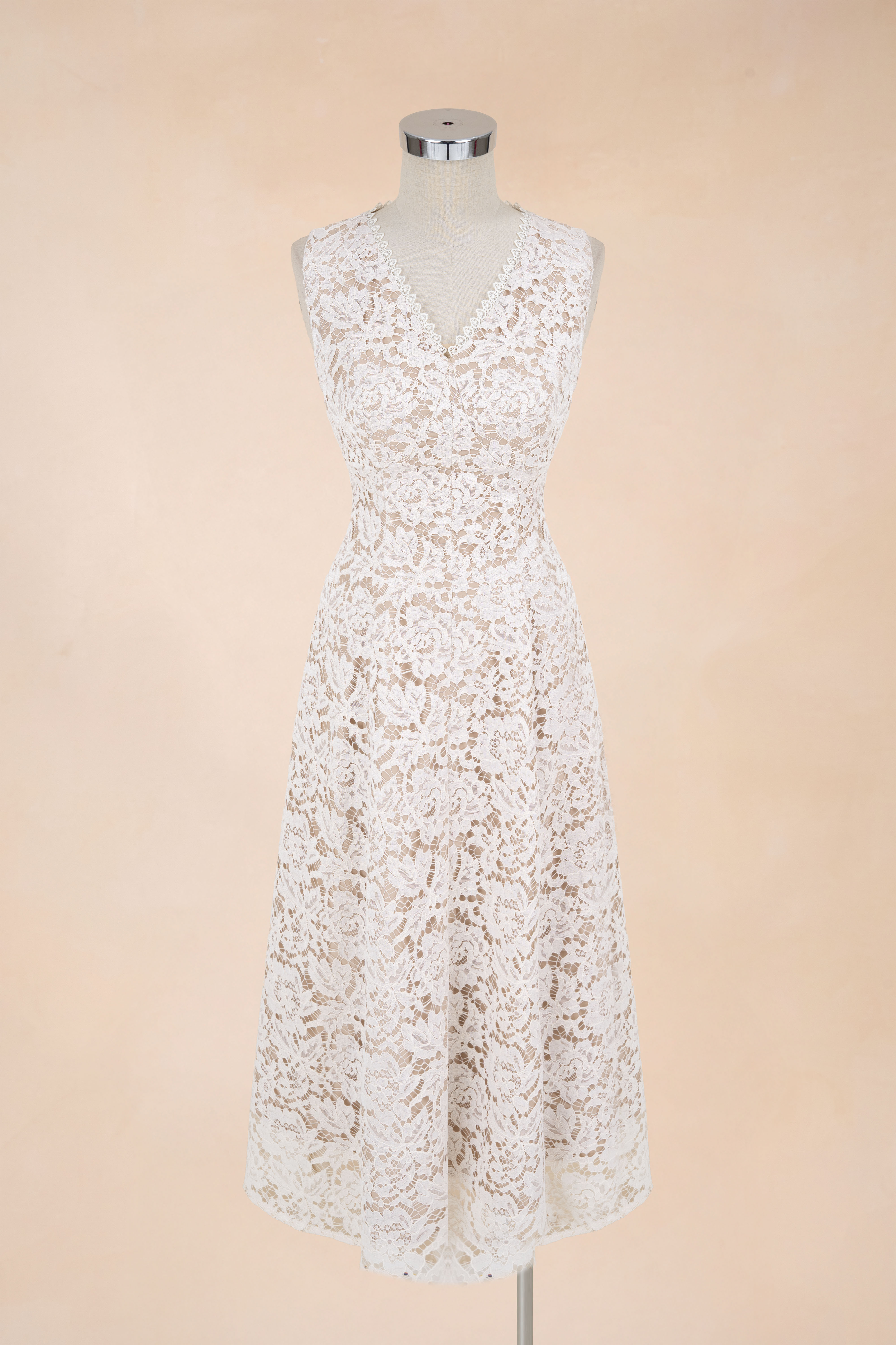 Đầm Xoè Ren Hoa Trùm Vai_thumbnail_4