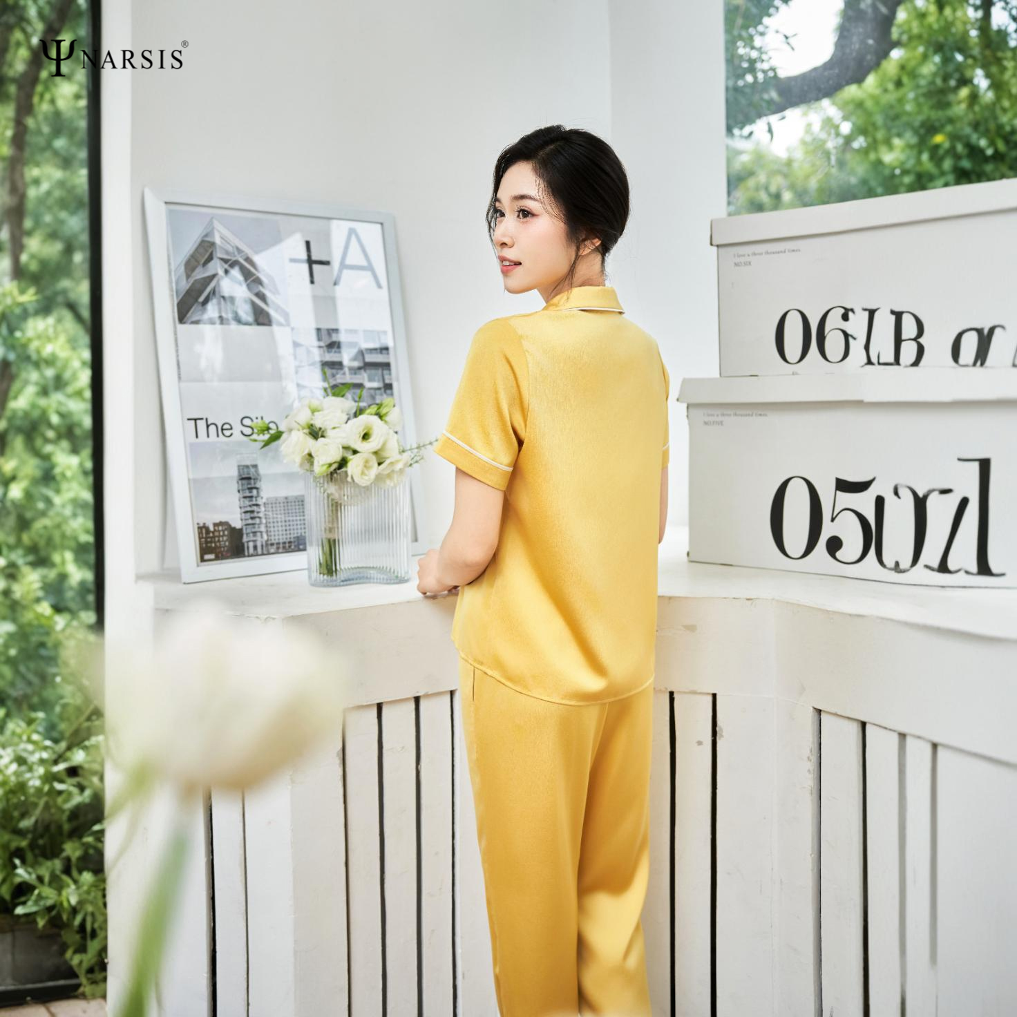 Set Bộ Ngủ Pijama Lụa Ngọc Trai Narsis M2501112, Quần Dài, Tay Ngắn, Mềm Mịn, Thoáng Mát, Màu Vàng_thumbnail_4