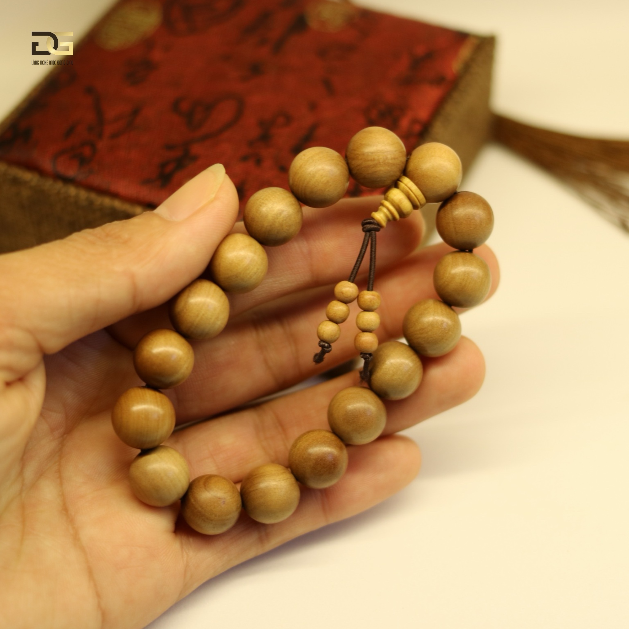 12mm (17 Hạt) Vòng Tay Đàn Hương Rừng Ấn Độ