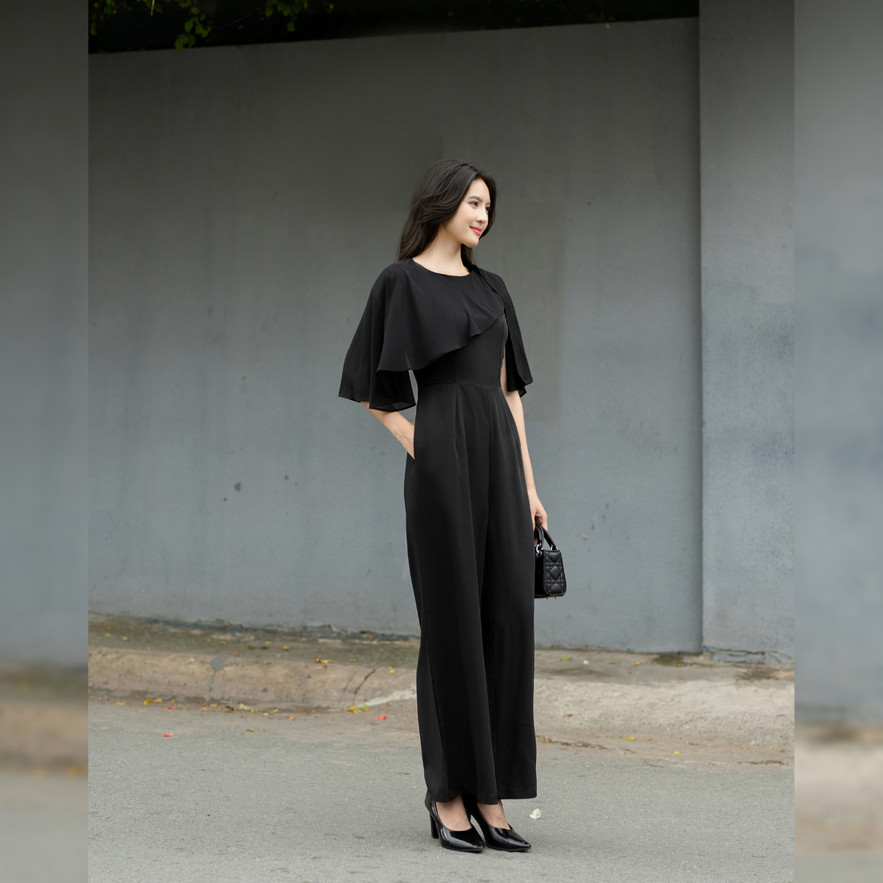 Jumpsuit dài cổ tròn phối tay sang trọng_thumbnail_11