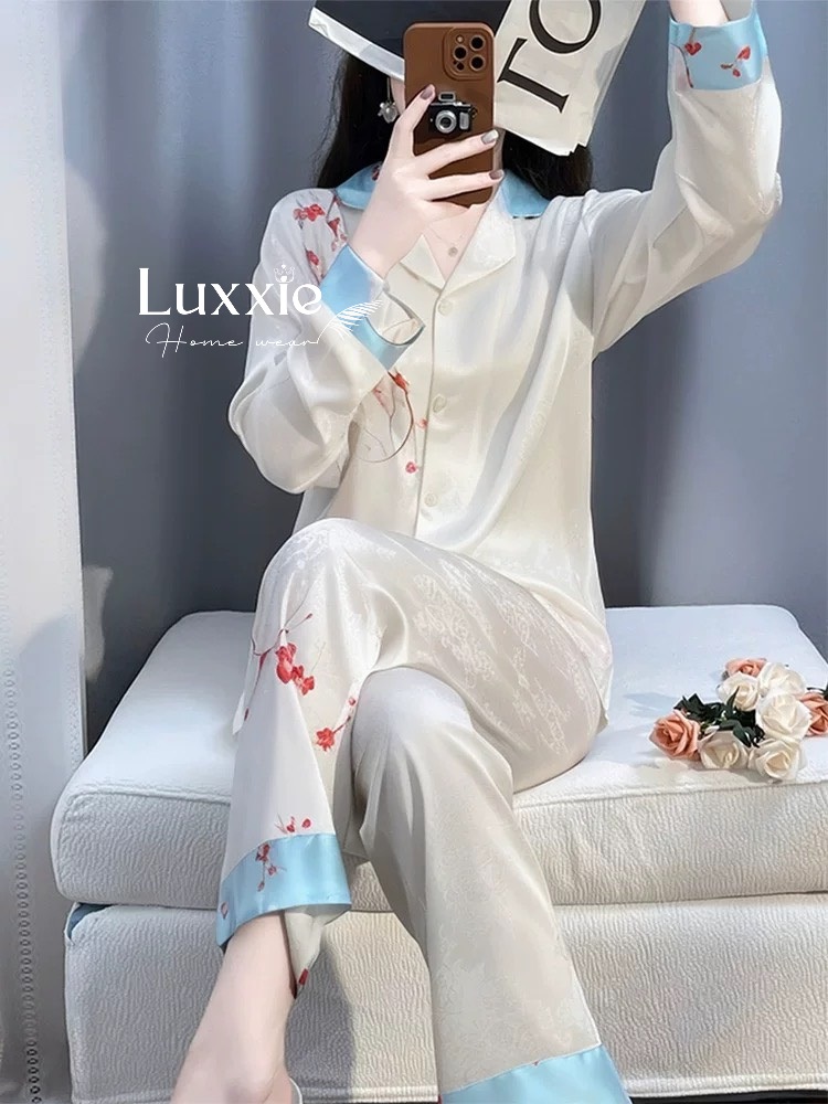 N101 Pijama lụa gấm trắng hoa đào viền xanh da trời_thumbnail_3
