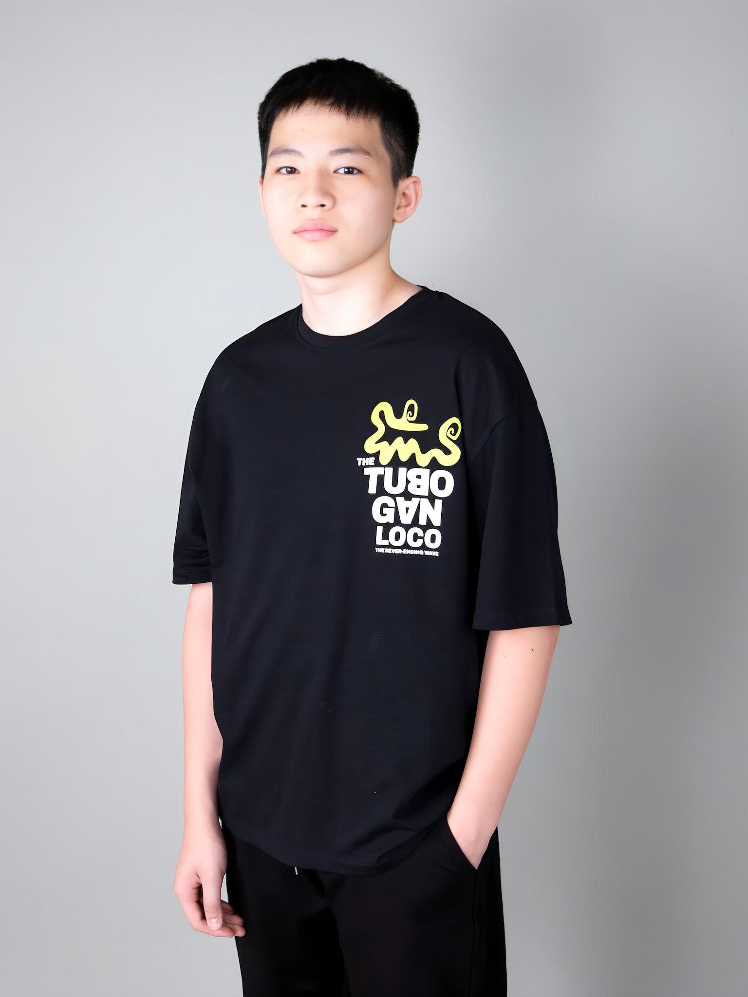 Áo phông bé trai dáng rộng đen in chữ_thumbnail_1