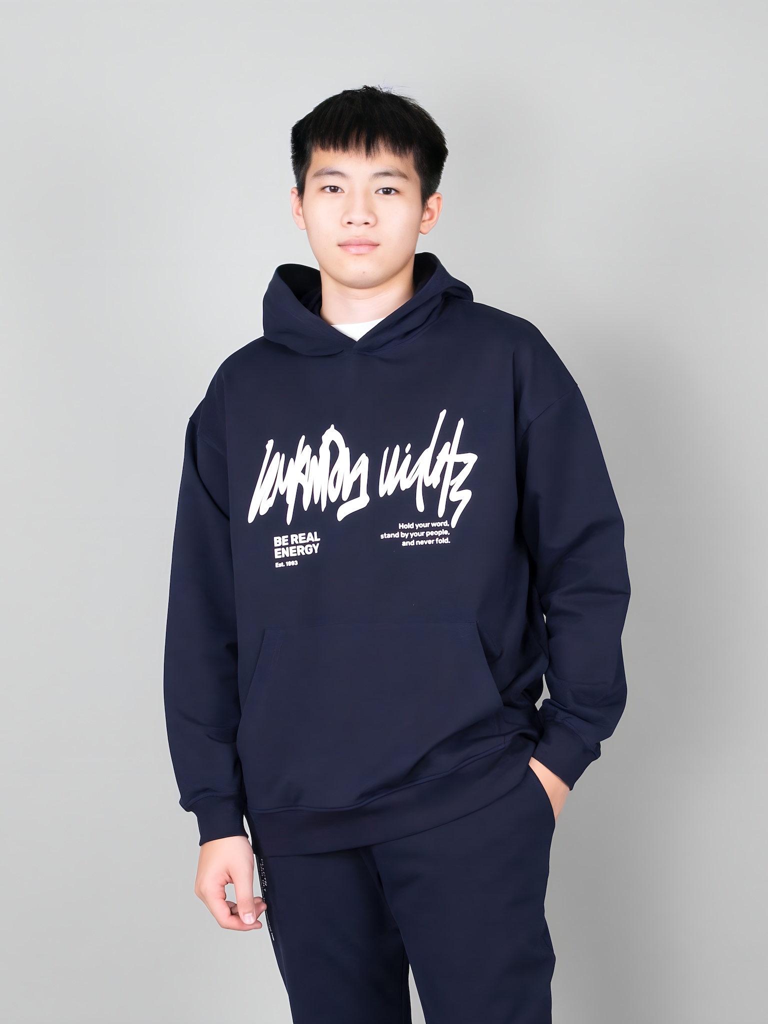 Áo nỉ hoodie navy in chữ ngực