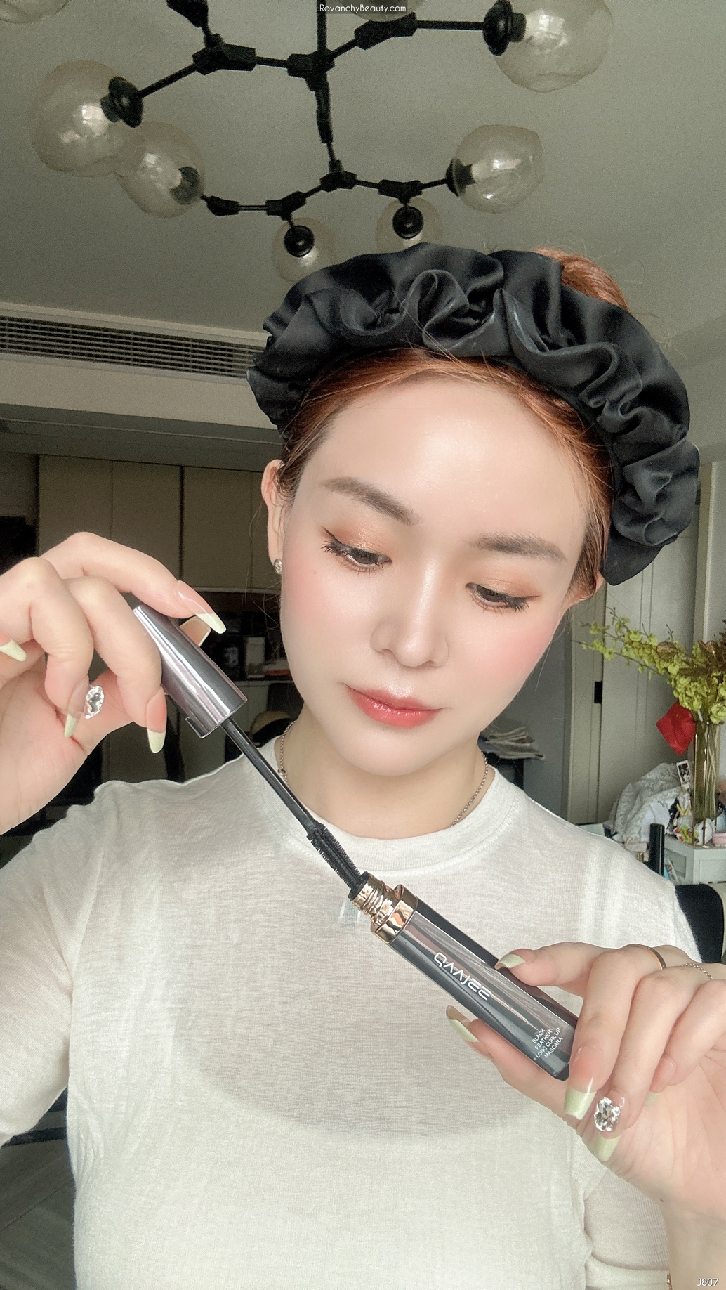 Mascara QAAJEE J807 - Làm Dài Và Cong Mi, Chống Trôi, Bền Màu Suốt 24H_thumbnail_15