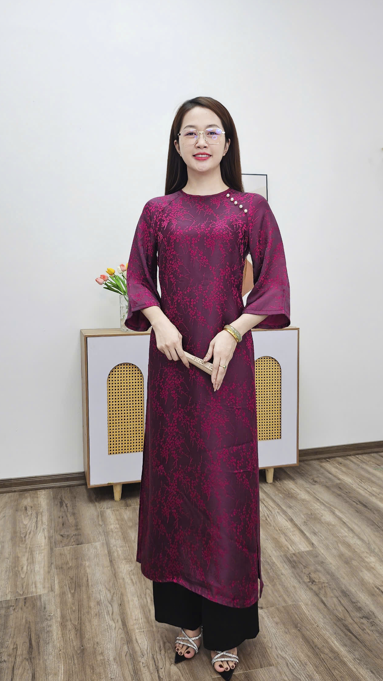 CT295 áo dài cách tân tơ tằm hoa đào Hồng xác pháo_thumbnail_3