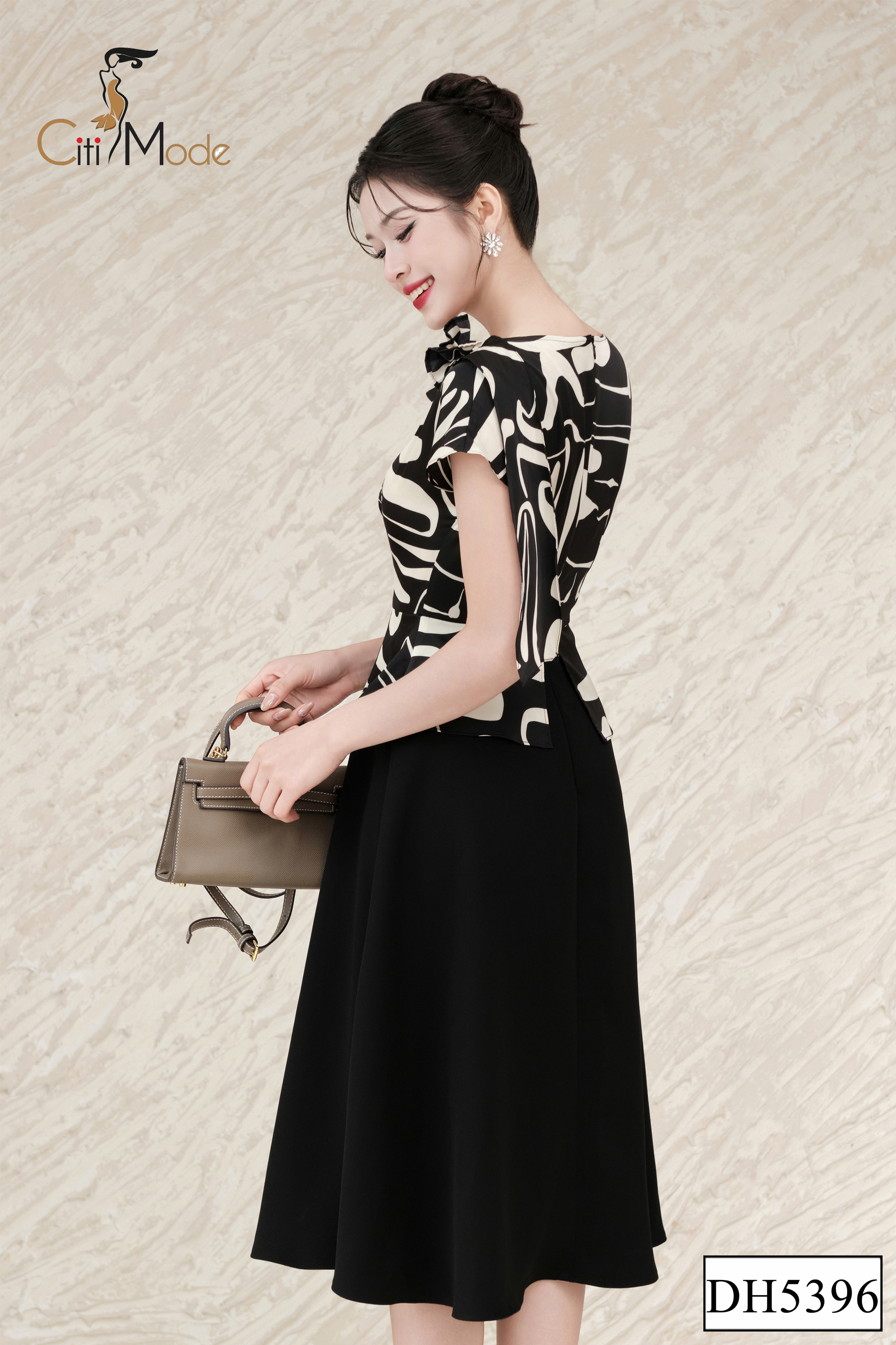 Đấm xòe peplum đen phố họa tiết cổ thuyền đính hoa_thumbnail_2