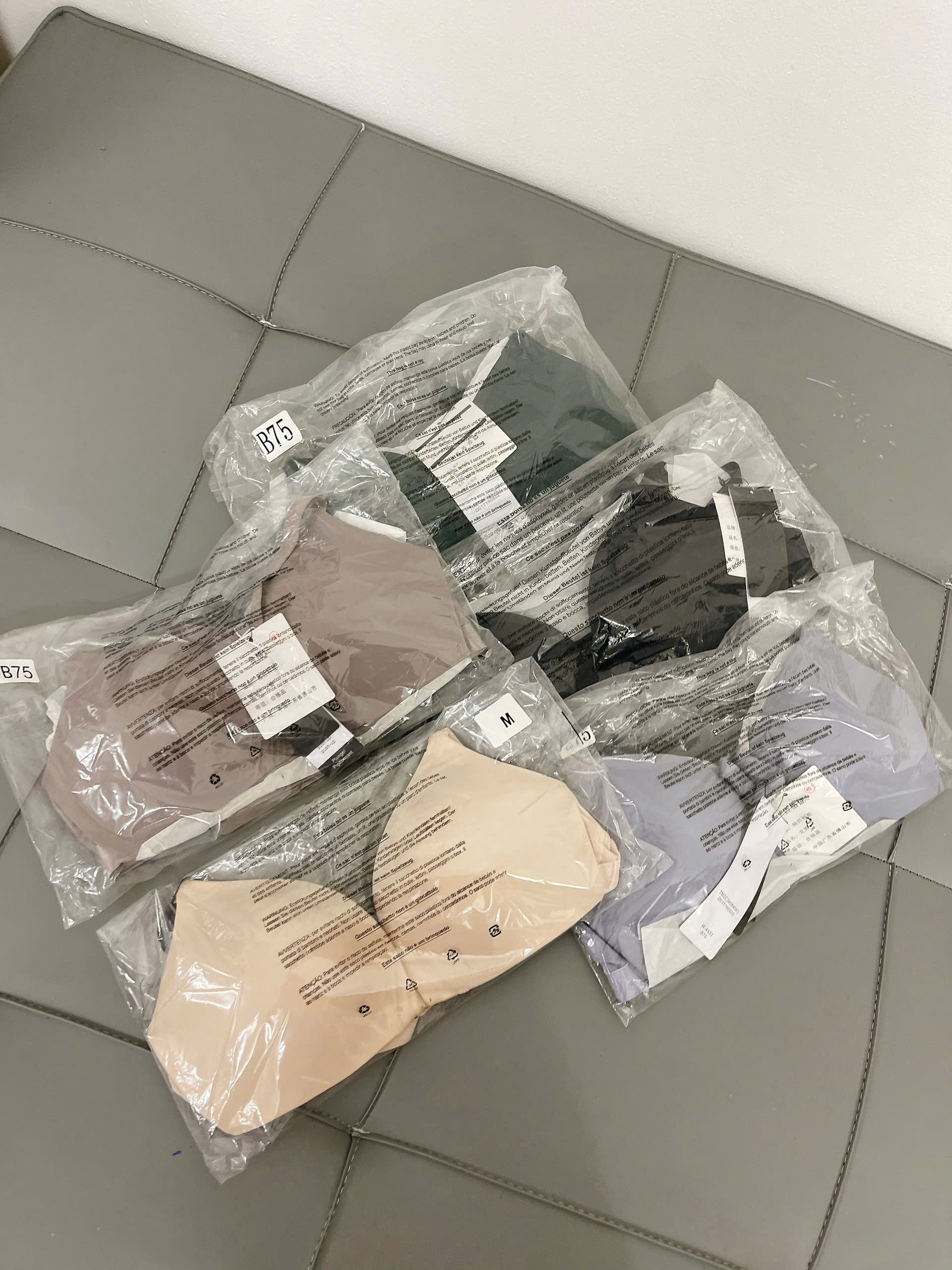 HU5 Set 3 áo ngực ( NGẪU NHIÊN ) - mua 2set sẽ trùng