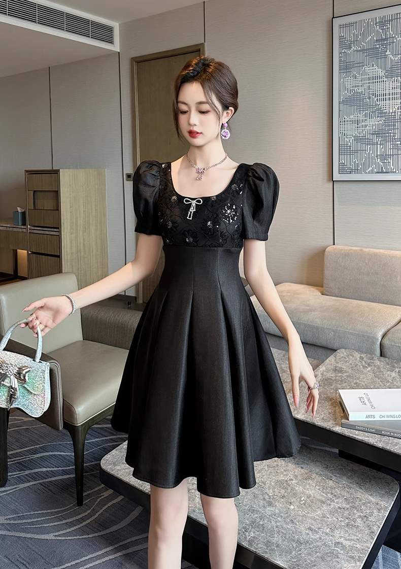 15119-Đầm đen dự tiệc tay phồng cách điệu (tapta, ren)_thumbnail_0