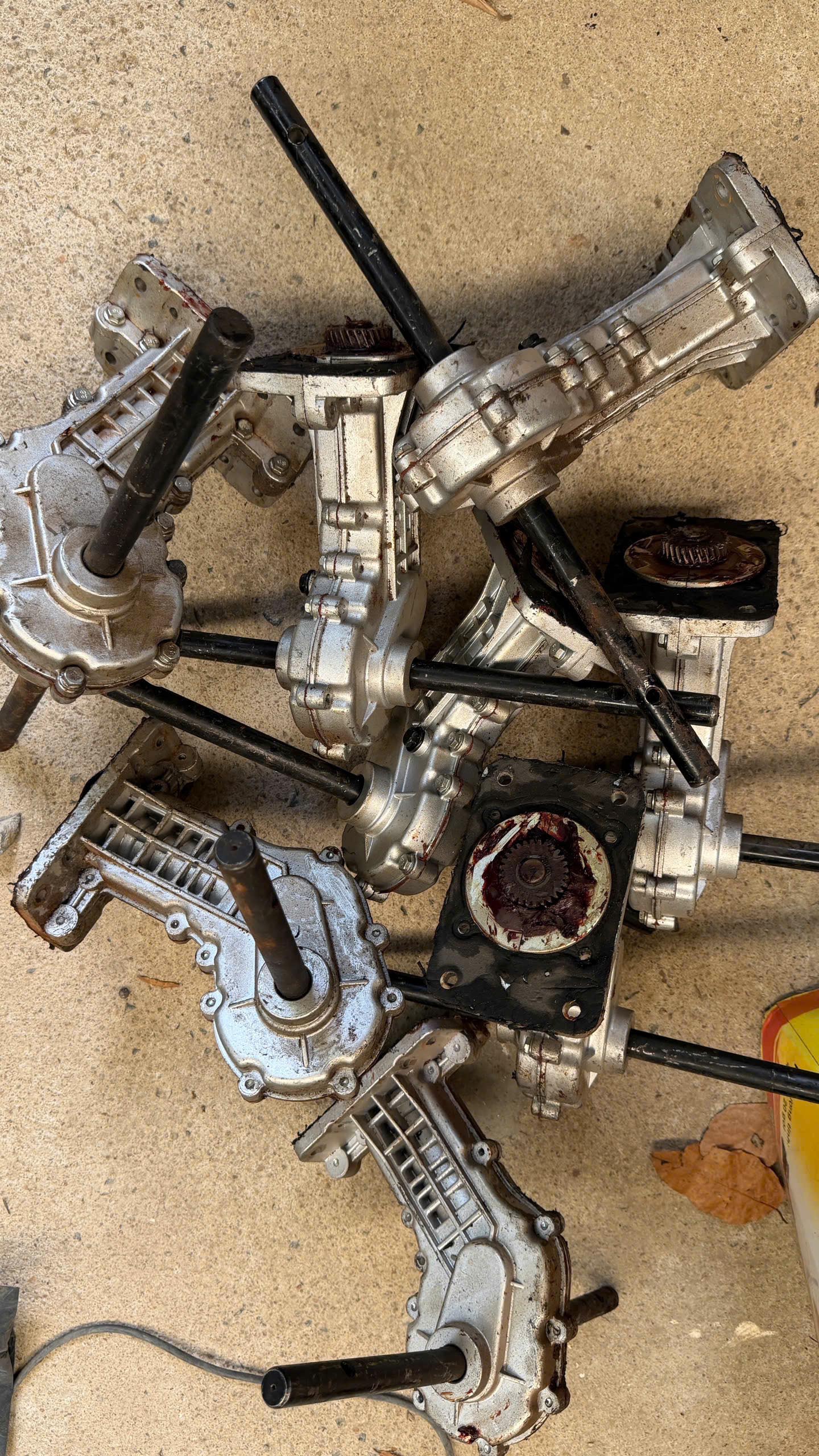 Bộ hộ số giảm tốc đổi góc nhông kim loại máy xới đất nống nghiệp_thumbnail_8