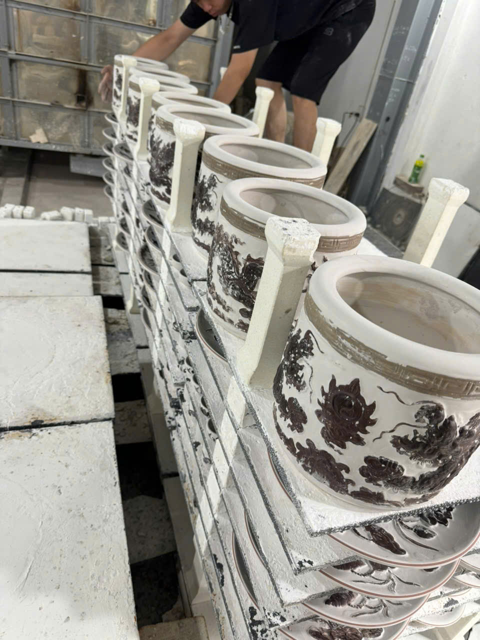 5 Công Đoạn Tạo Nên Bộ Đồ Thờ Hà Gốm Chuẩn Mực Nhất Hiện Nay