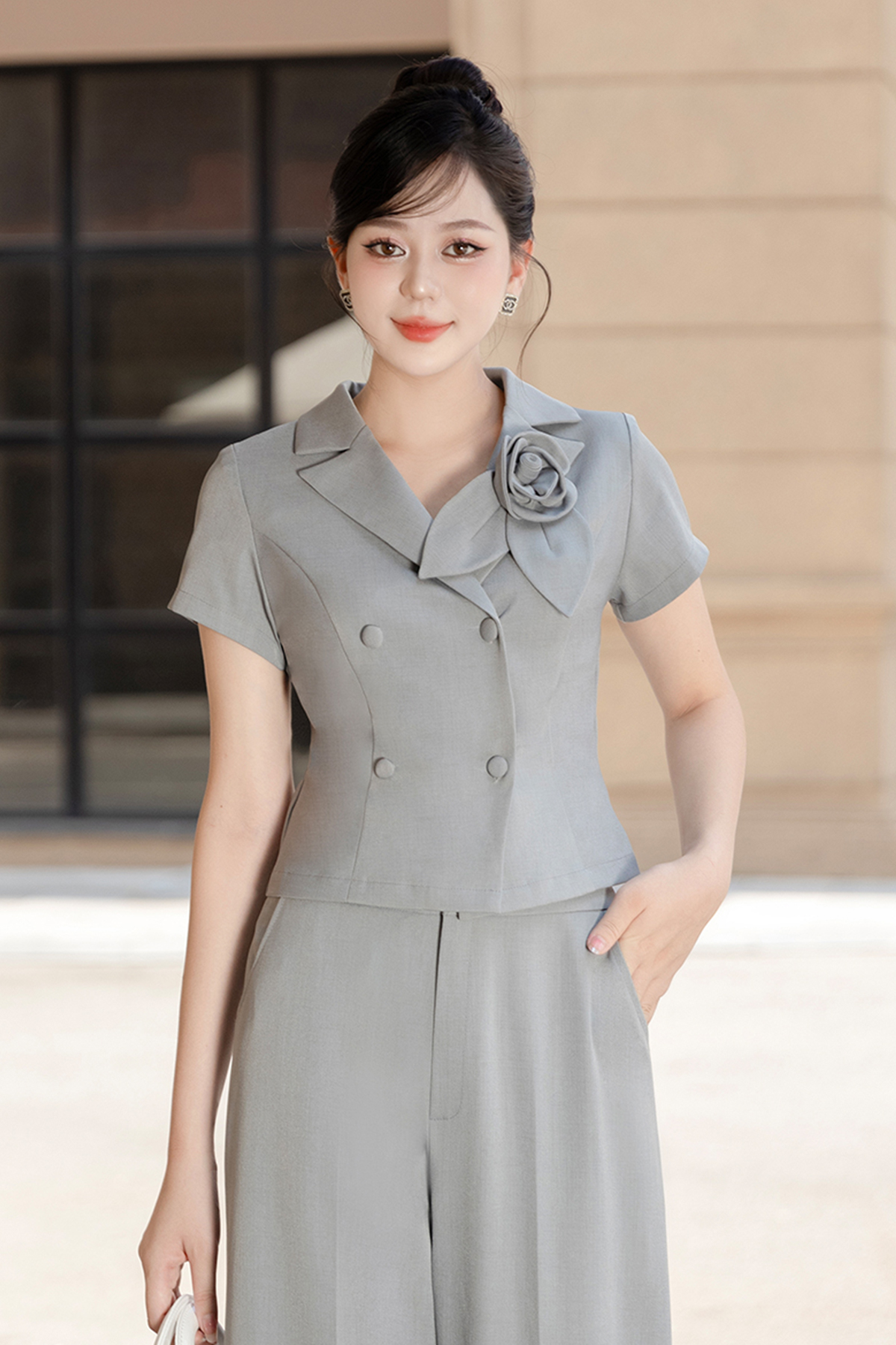 Áo vest nữ cổ ve nẹp đan màu ghi tay ngắn A4007