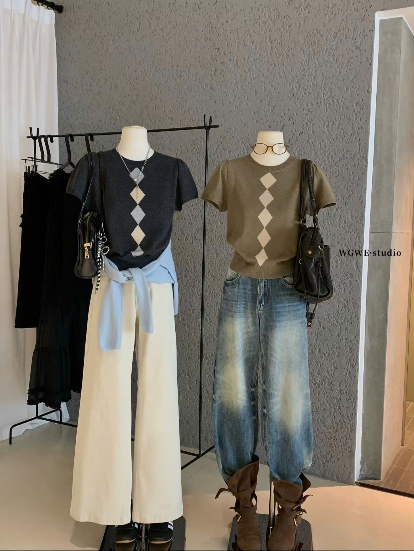 HA616 Áo len cổ tròn ( NÂU RÊU )