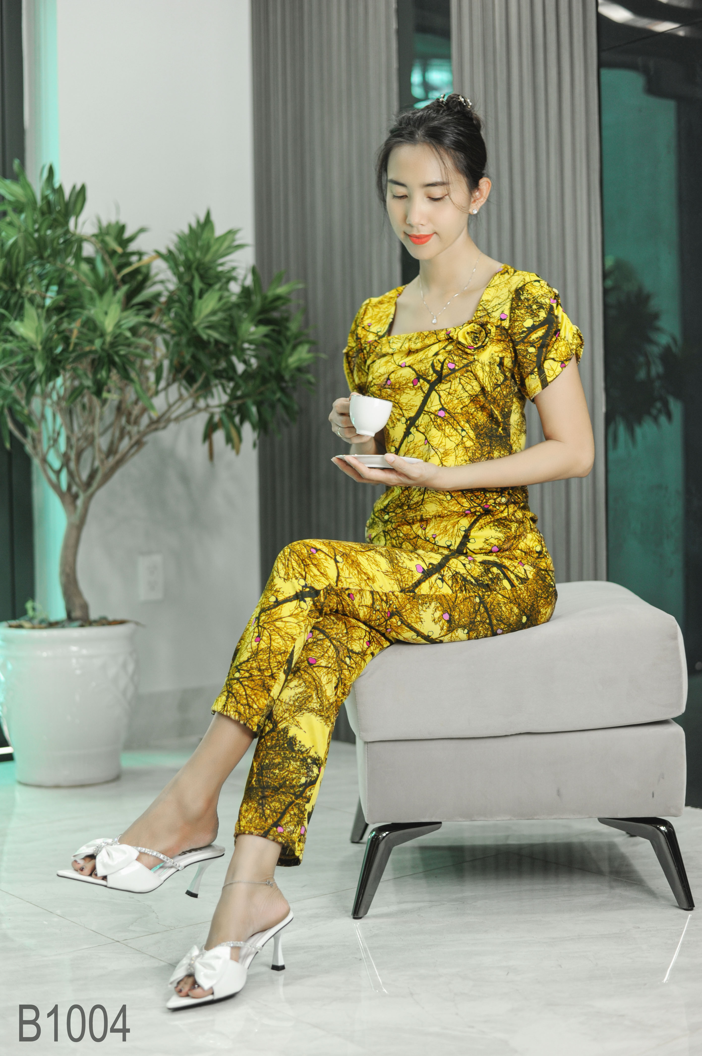 B1004 JMP_thumbnail_5